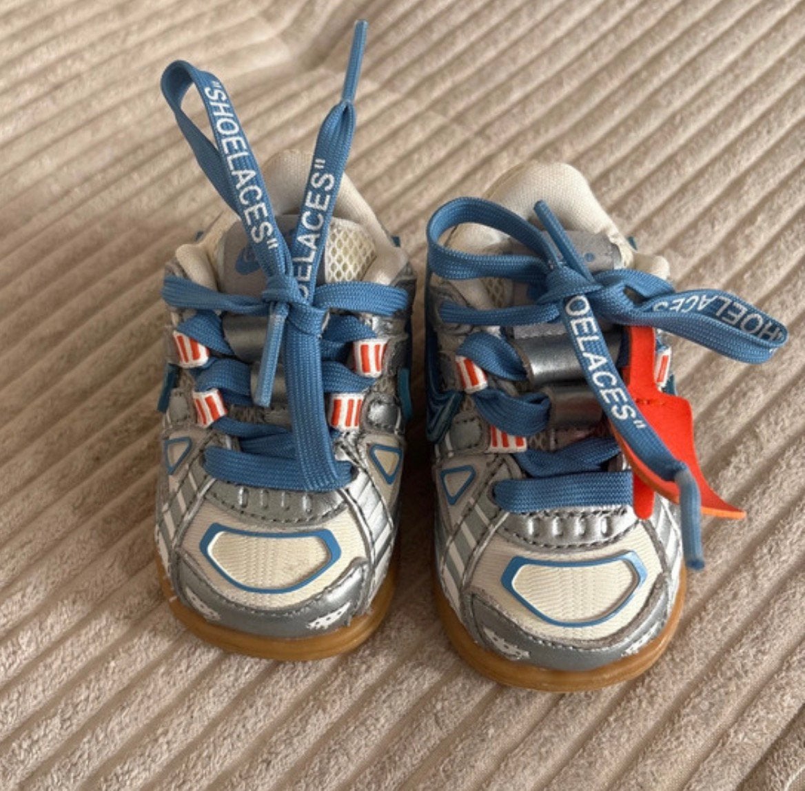 Nike x Off White limited edition sneakers maat 19,5, Ophalen of Verzenden, Zo goed als nieuw, Jongetje of Meisje, Schoentjes