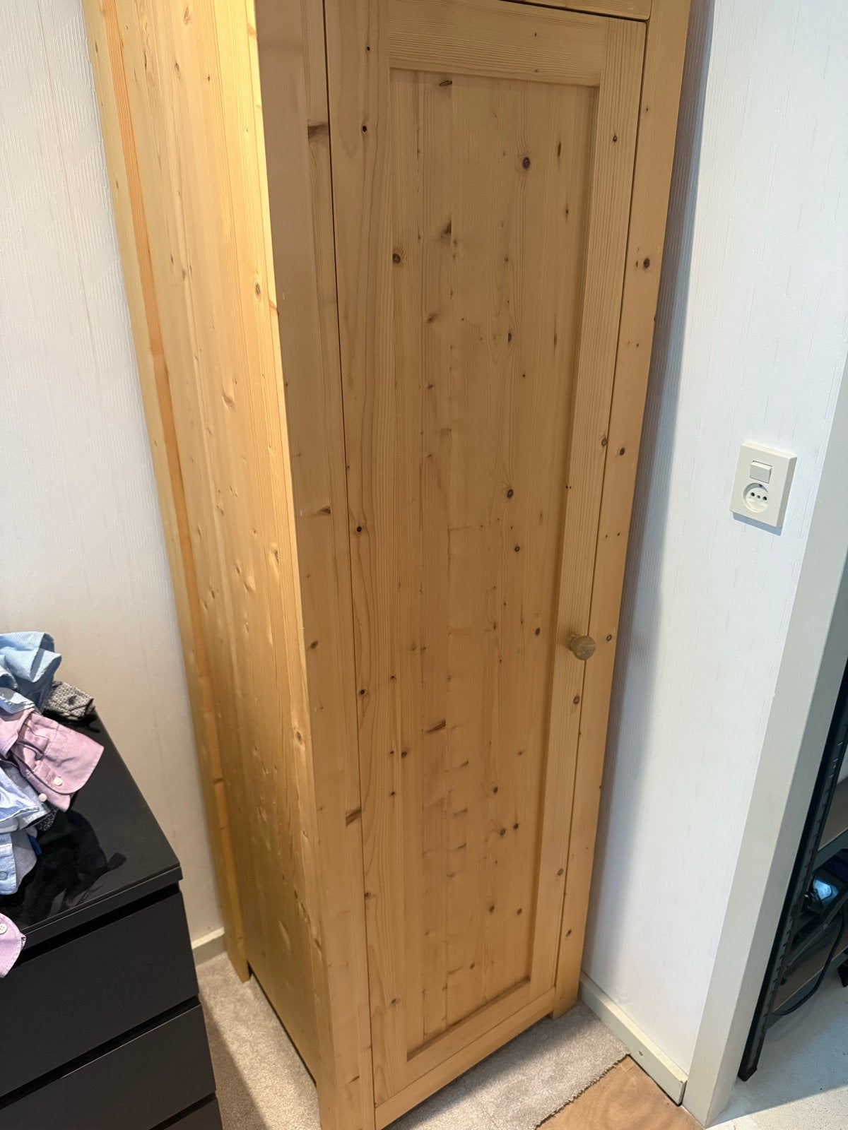 2x grenen kleding kast met planken, Ophalen, Gebruikt