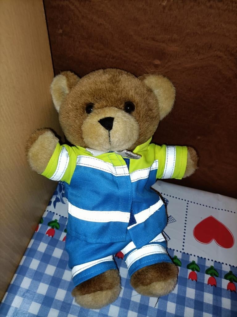 Ambulance beer knuffel Good Bears of the World, Ophalen of Verzenden, Zo goed als nieuw, Beer