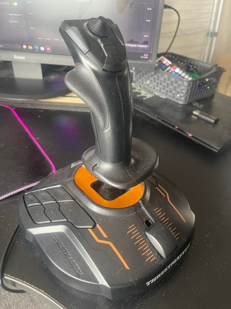 Thrustmaster T16000m joysticks /rudder pedals, Computers en Software, Joysticks, Ophalen, Zo goed als nieuw