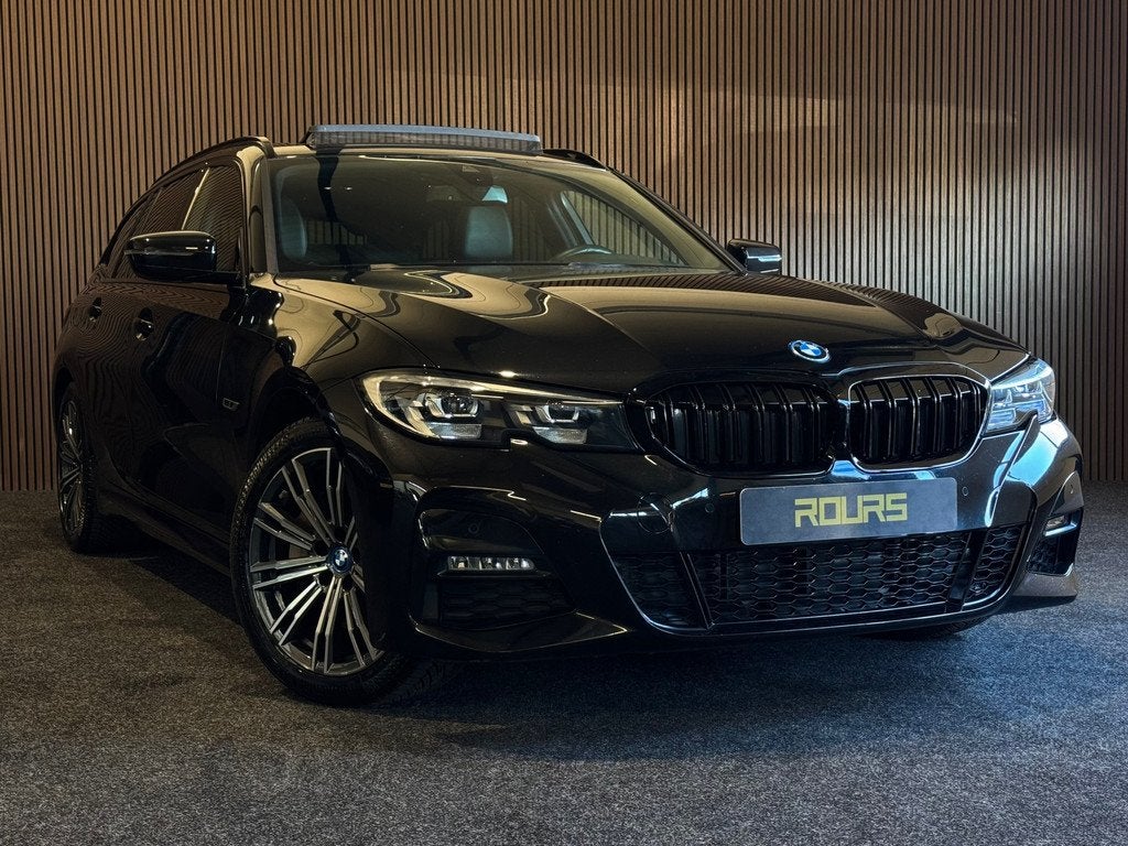 BMW 3-serie Touring BMW 330E Touring M Sport|Pano|Camera|Key, Automaat, 1998 cc, Achterwielaandrijving, Gebruikt