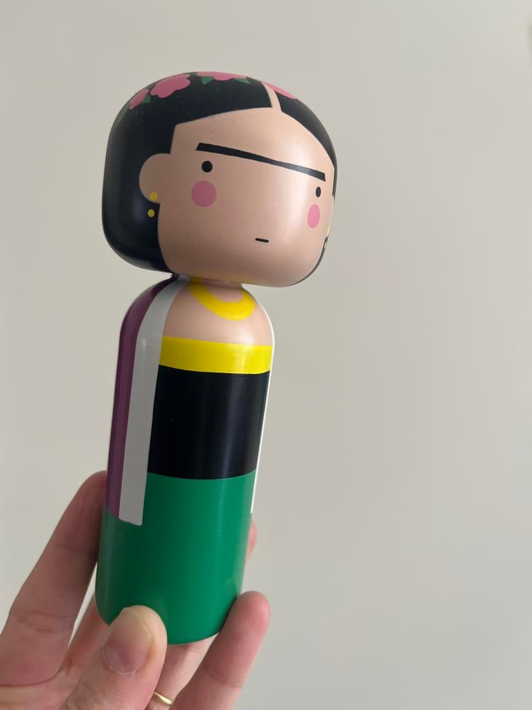 Frida Kahlo poppetje van Lucie Kaas - Sketch.inc, Verzamelen, Ophalen of Verzenden, Zo goed als nieuw