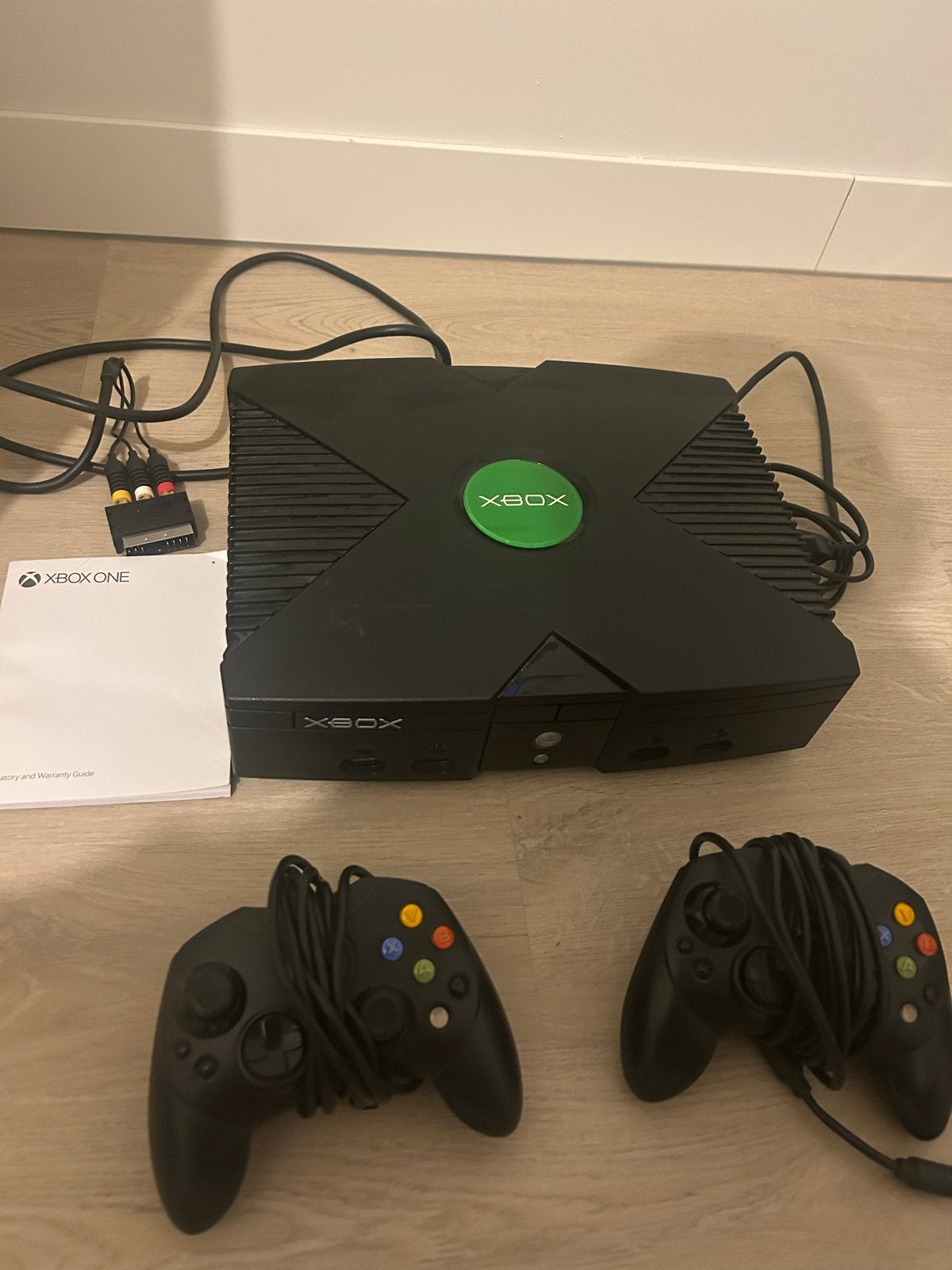 Originele Xbox Classic met 2 controllers, Spelcomputers en Games, Ophalen, Gebruikt, Met 2 controllers