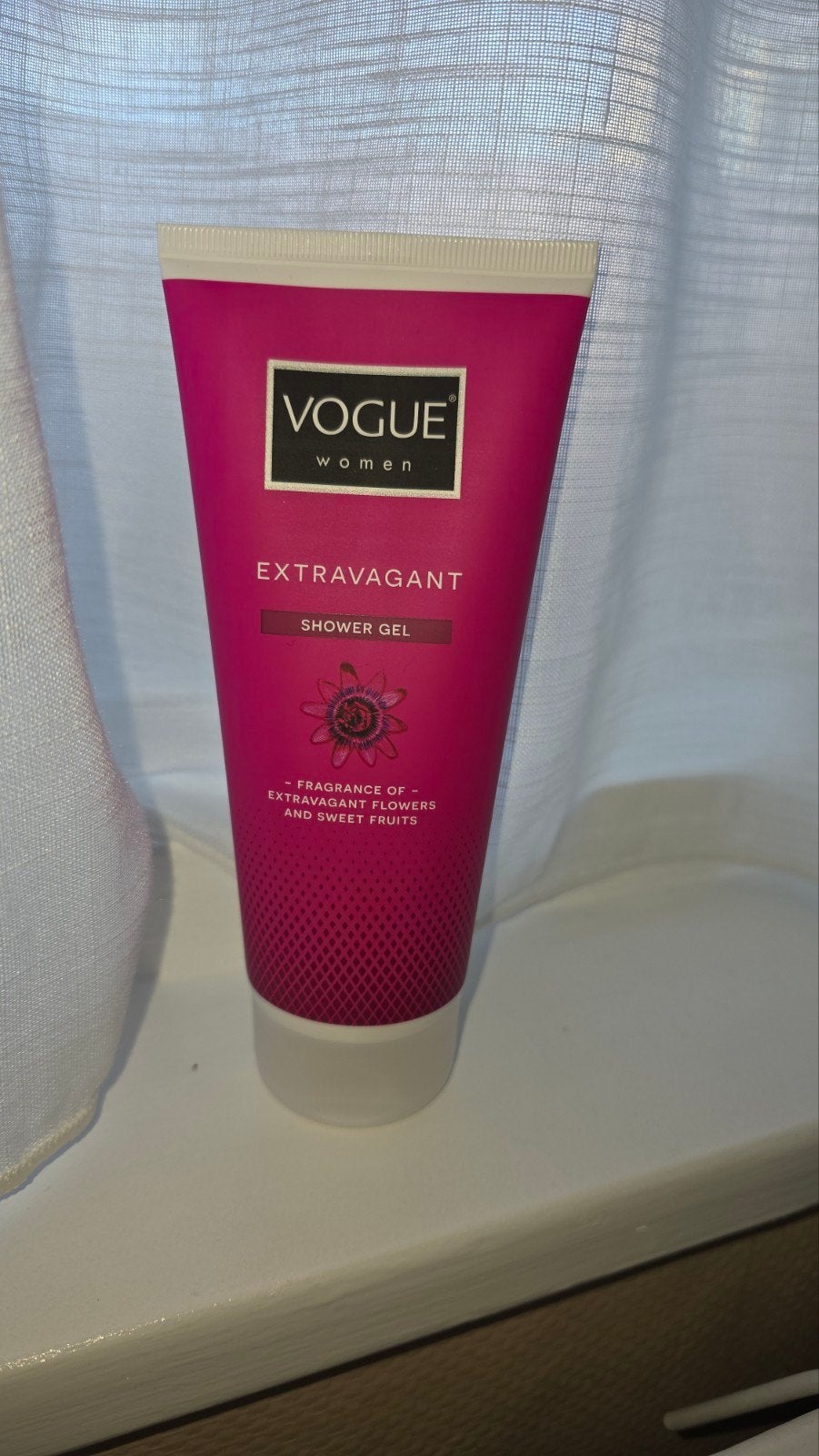 Vogue showergel nieuw, Ophalen of Verzenden, Zo goed als nieuw, Bad & Douche