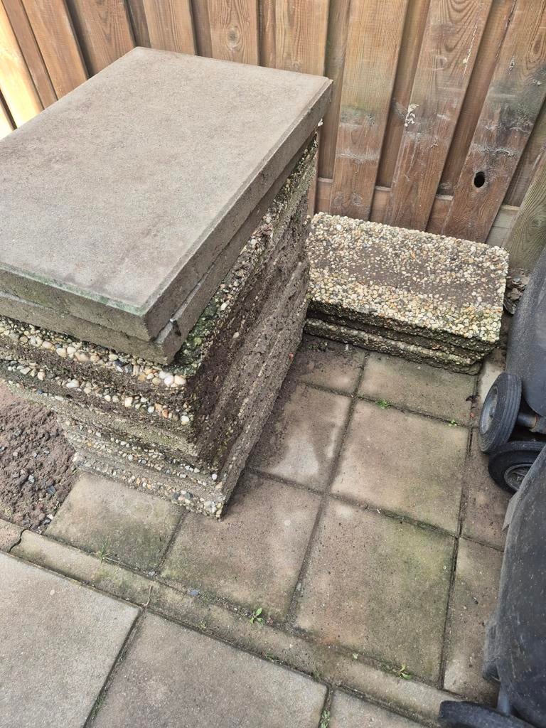 Gratis af te halen, Tuin en Terras, Ophalen of Verzenden, Beton, Klinkers