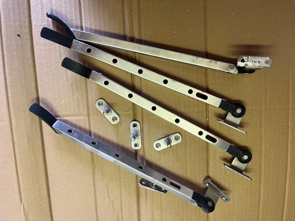 4x axa grote raam uitzetters RVS 30 cm, Ophalen of Verzenden, Gebruikt