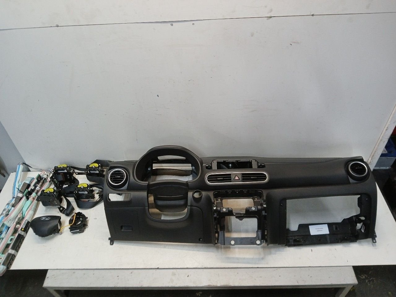 Airbag set Hyundai Kona, Auto-onderdelen, Onderdelen@venauto.nl, Van der Ven Autorecycling B.V., Gebruikt, Ettenseweg 76, 4706 PB Roosendaal, The Netherlands