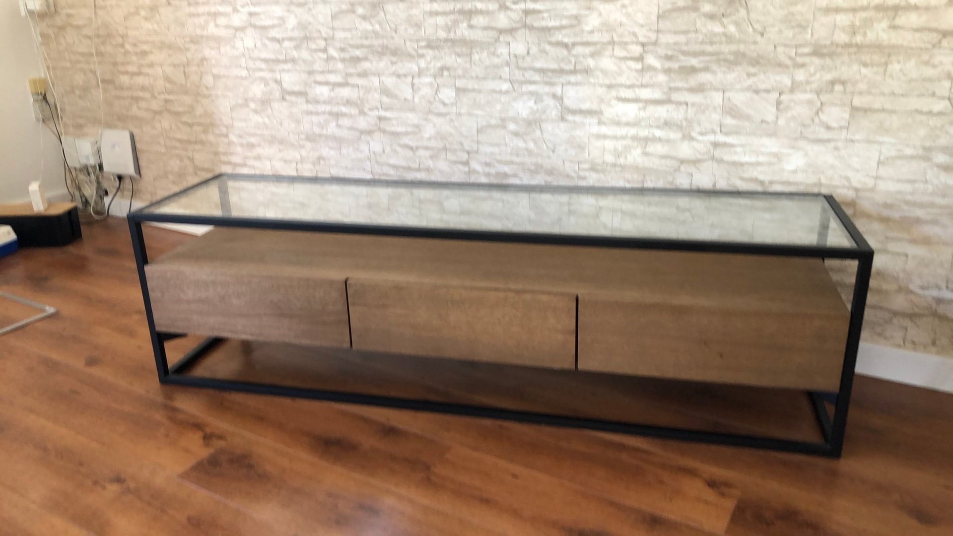 Televisie kast, 1.60 lang, 40cm breed en 45 cm hoog, Huis en Inrichting, Ophalen, Zo goed als nieuw, 25 tot 50 cm, Rechthoekig