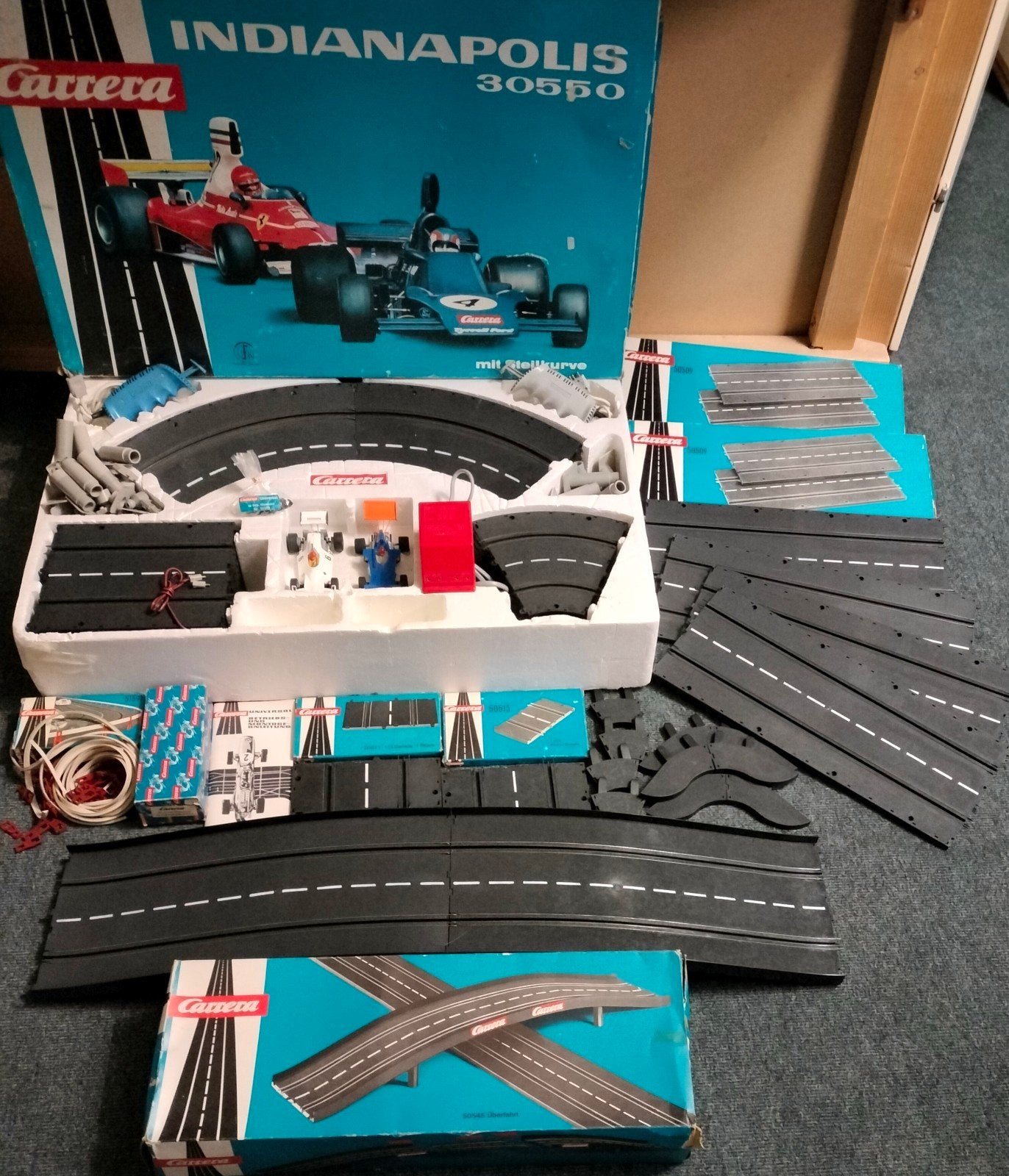 Carrera Universal complete racebaan set met veel accessoires, Ophalen of Verzenden, Elektrisch, Carrera