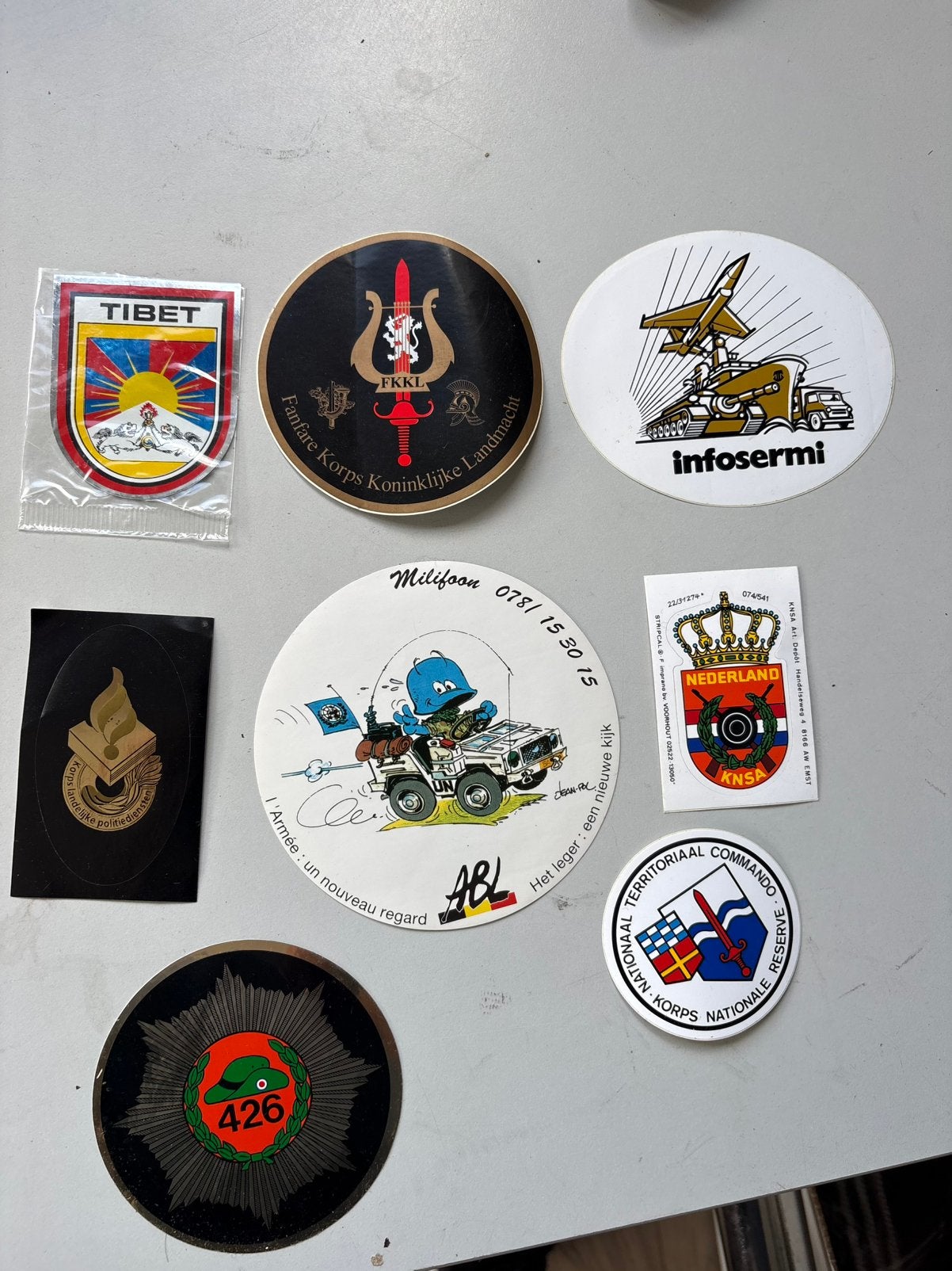 (Aa) Partij militaire politie,schietsport stickers Nederland, Verzamelen, Verzenden, Zo goed als nieuw
