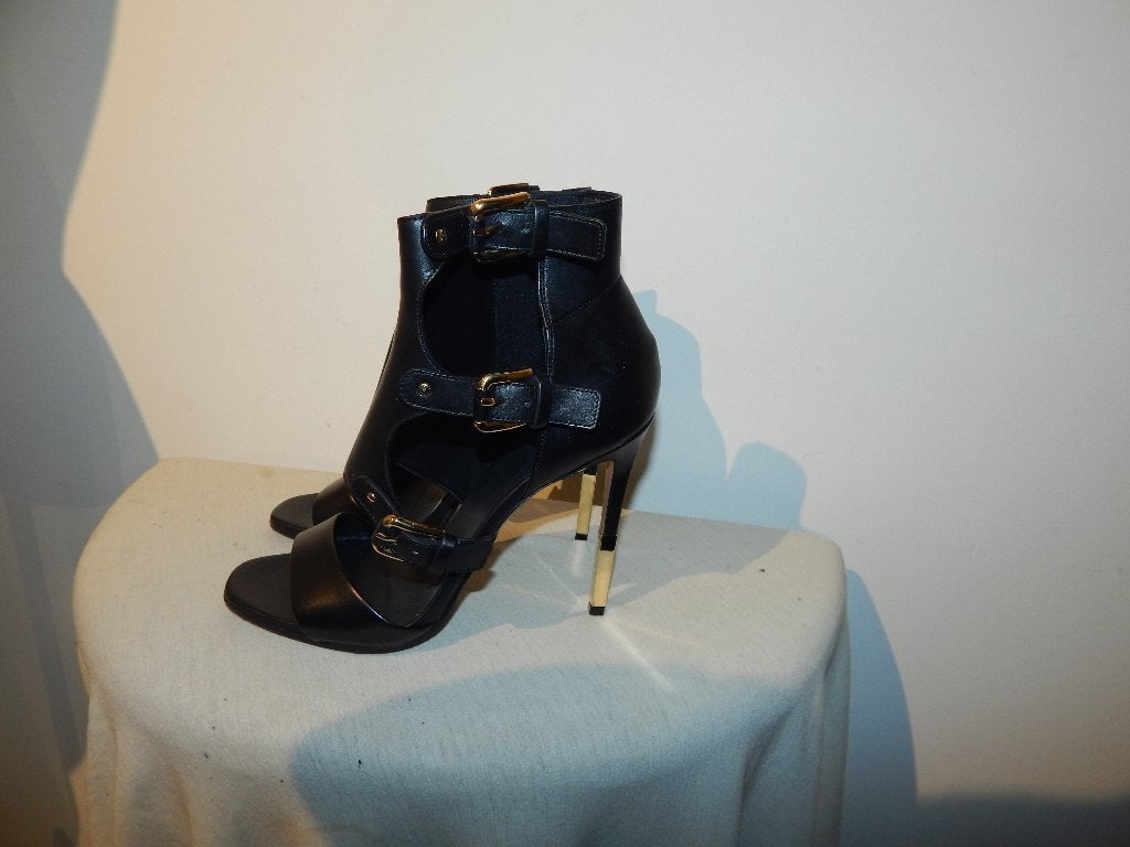 Balmain leren sandalen gouden gespen gouden hak Als Nieuw 39, Zwart, Zo goed als nieuw, Balmain, Sandalen of Muiltjes