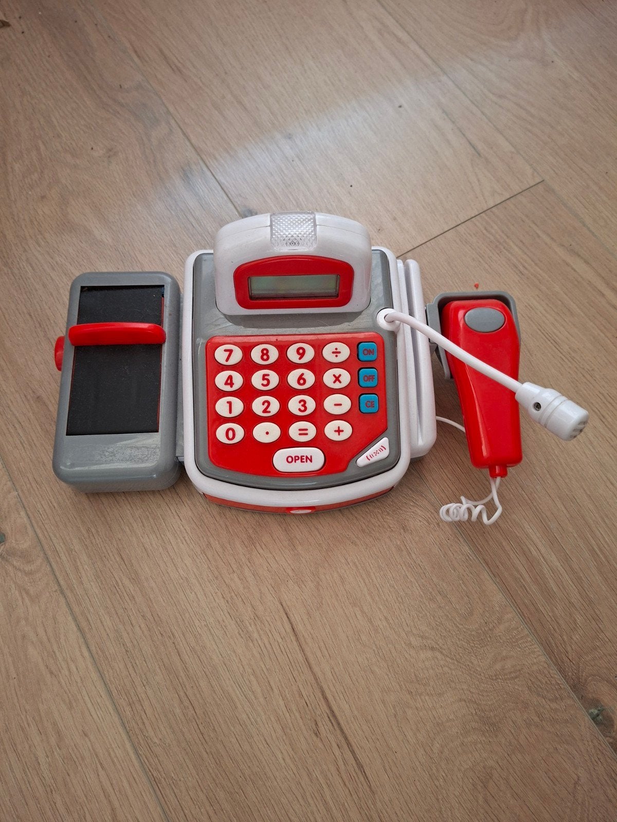 Speelgoed kassa met scanner en pinautomaat, Ophalen