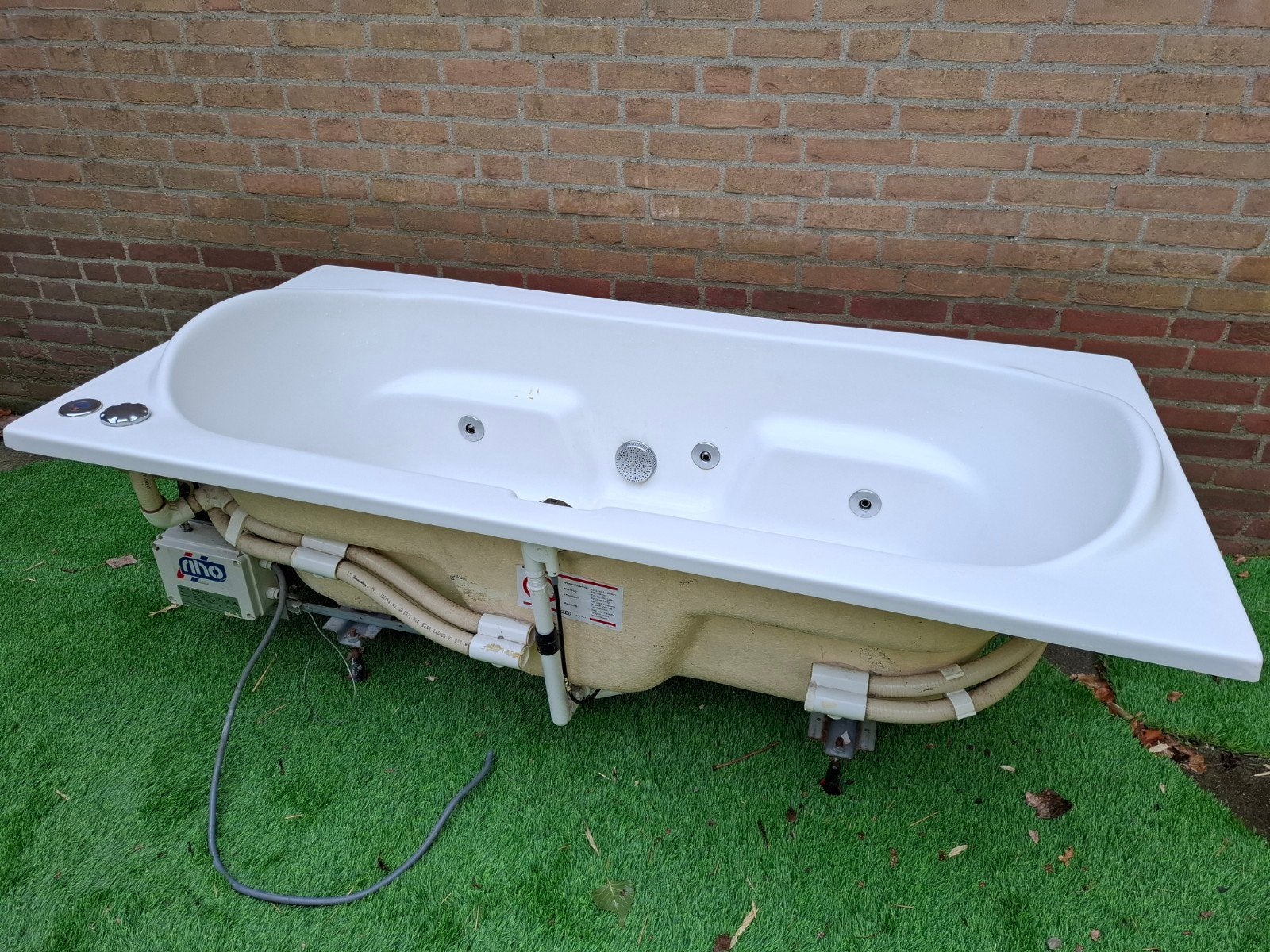 Wit bubbelbad met jets, Doe-het-zelf en Verbouw, Sanitair, Ophalen, Gebruikt, Bad
