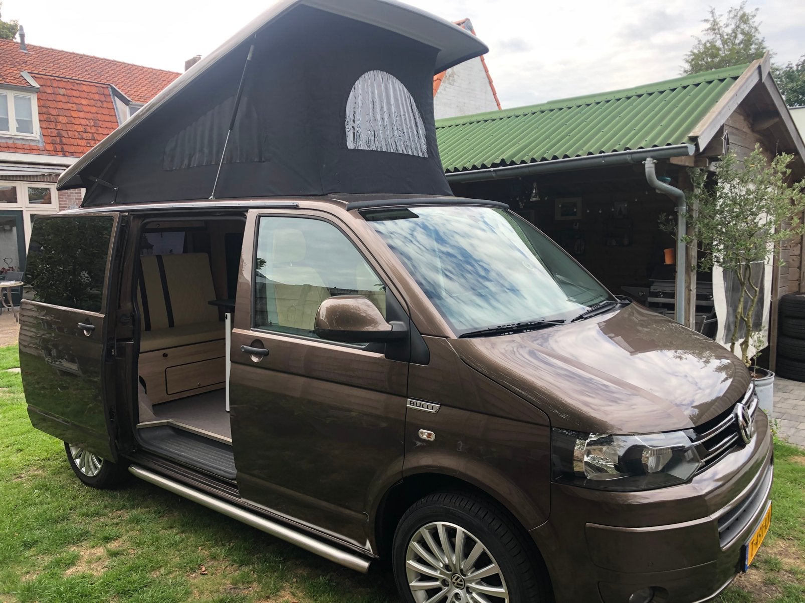 Volkswagen California look  automaat bj 2012 km 177500, Caravans en Kamperen, Automaat, Chemisch toilet, Buscamper of Camperbus