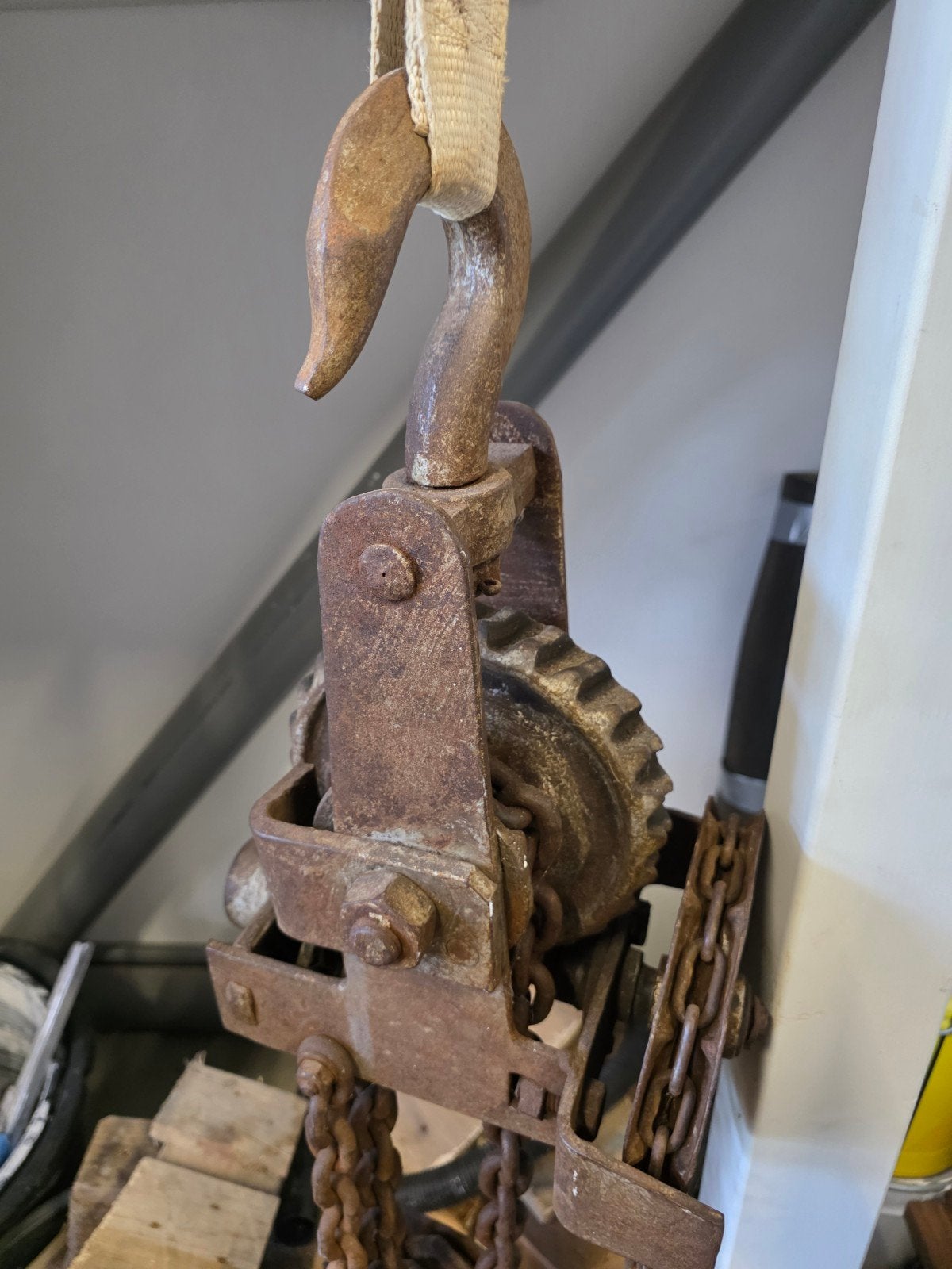 Antieke takel met ketting - Decoratief en robuust, Ophalen