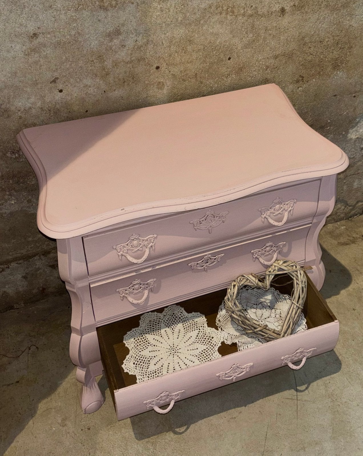 Brocante kadekastje - buikkasttje - roze - basic, Ophalen, Zo goed als nieuw, Minder dan 45 cm