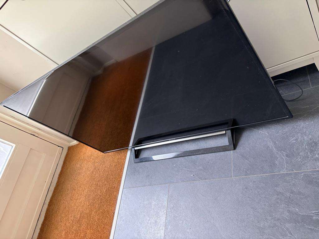 Sony Bravia TV 2015 - Zwarte lijnen/vastlopend - Voor onderd, Audio, Tv en Foto, Televisies, Ophalen, Gebruikt, Sony