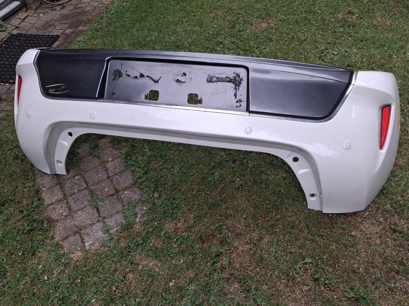 Achterbumper Toyota Auris (E18) Hatchback 5-deurs 1.8, Ophalen, Gebruikt, Toyota, Achter