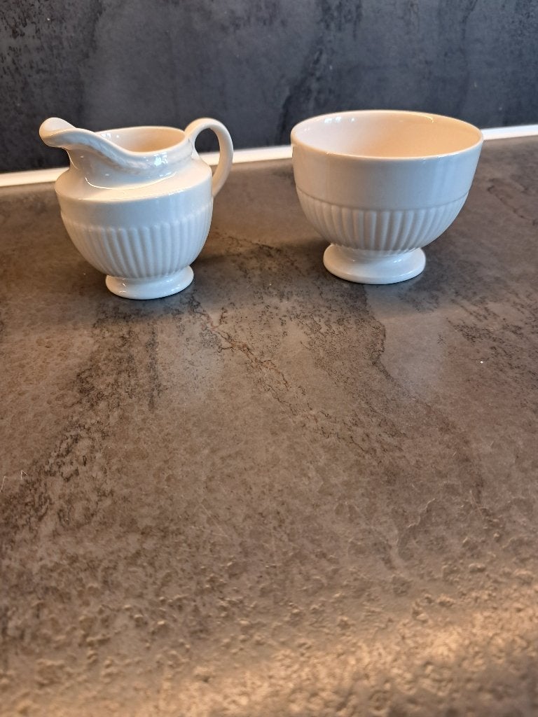 wedgwood  suikepot en melkkannetje, Ophalen, Klassiek, Overige typen, Zo goed als nieuw