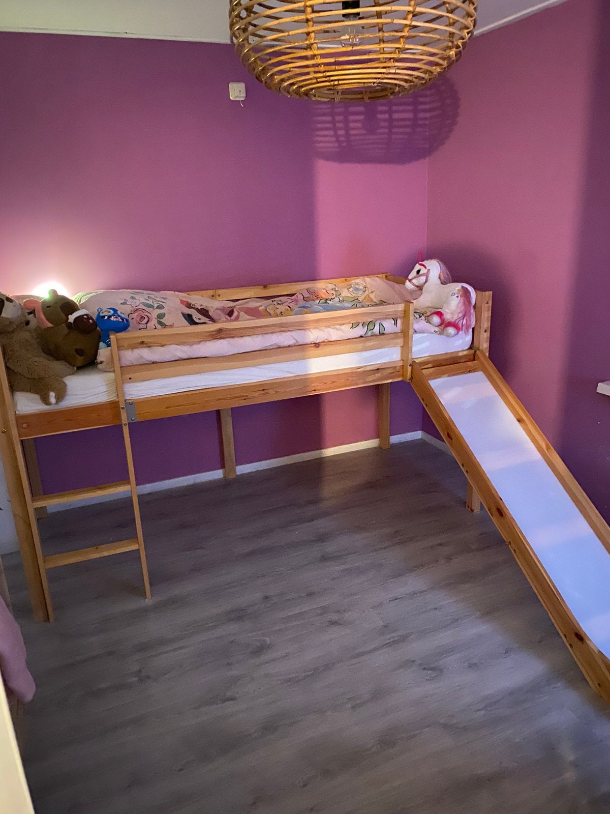 Bed met glijbaan, Kinderen en Baby's, Kinderkamer | Stapelbedden en Hoogslapers, Ophalen of Verzenden, Zo goed als nieuw, Stapelbed