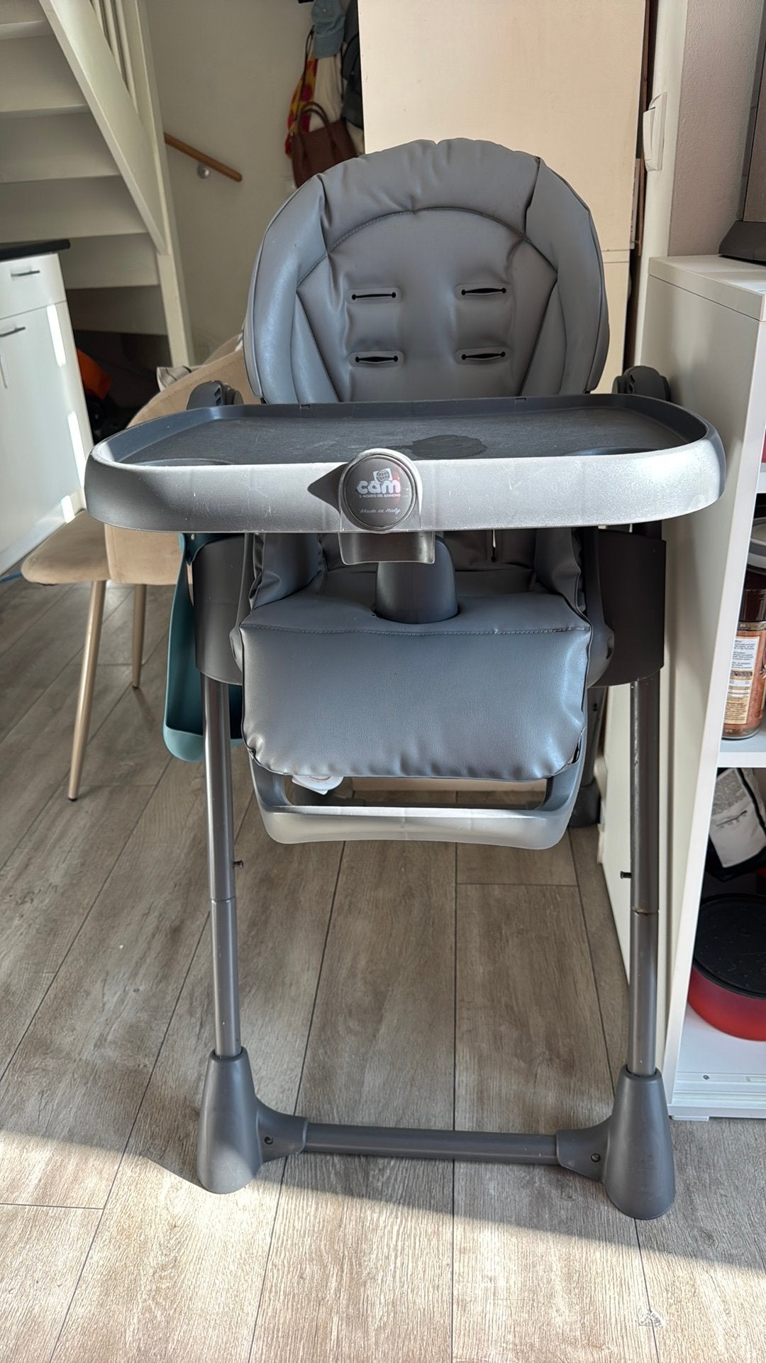 Baby high chair, Kinderen en Baby's, Kinderstoelen, Ophalen of Verzenden, Zo goed als nieuw, Meegroeistoel