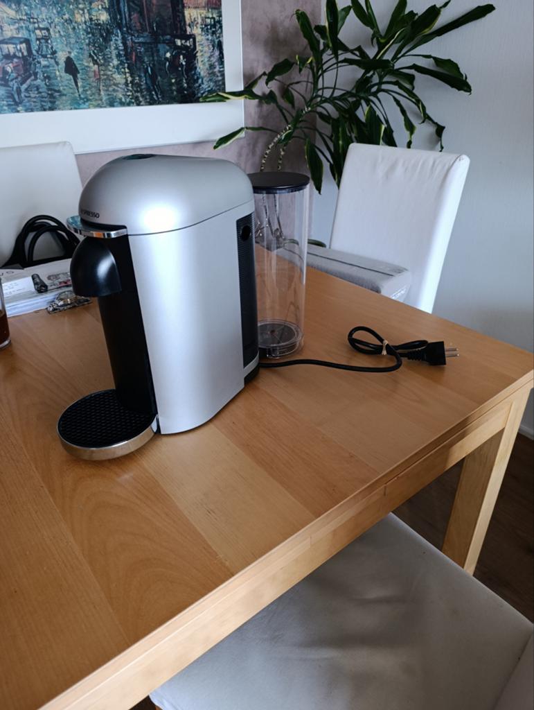Nespresso Vertuo zgan, Ophalen of Verzenden, Zo goed als nieuw, Koffiemachine