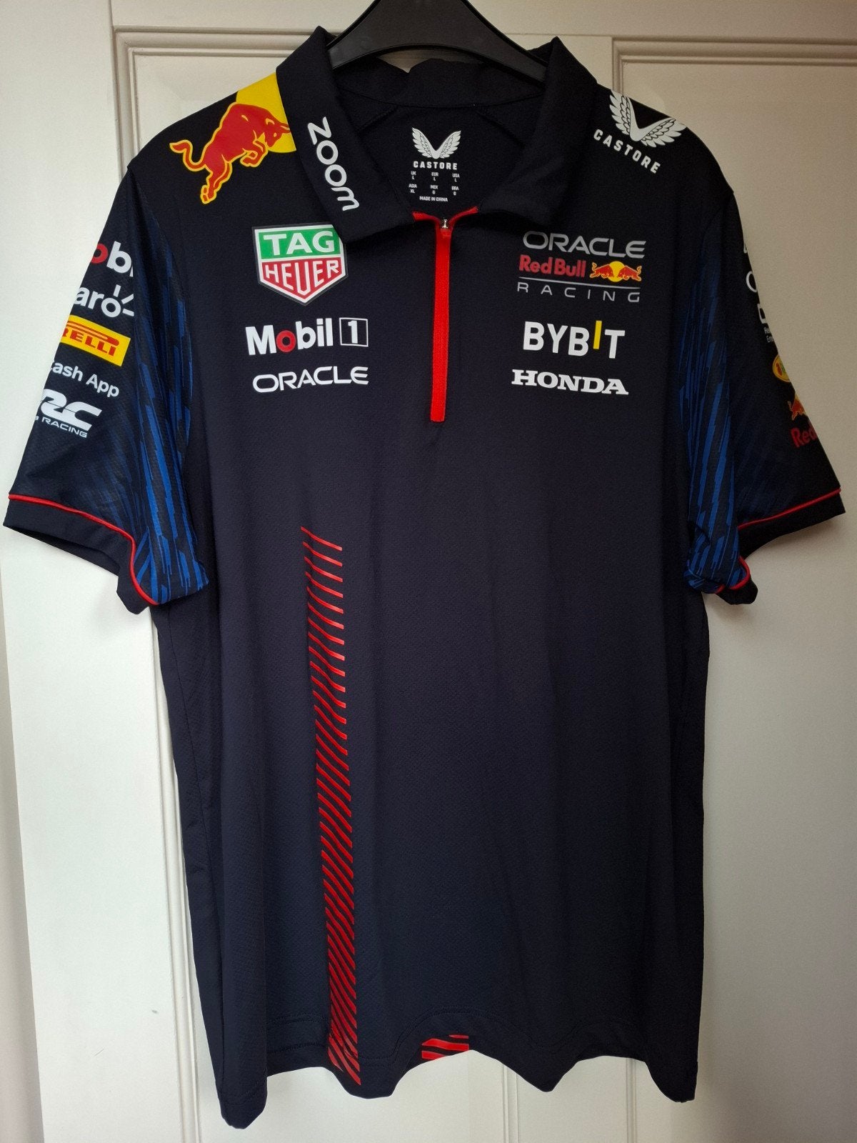 Red Bull F1 race shirt Castore Max Verstappen, Ophalen of Verzenden, Zo goed als nieuw, Formule 1
