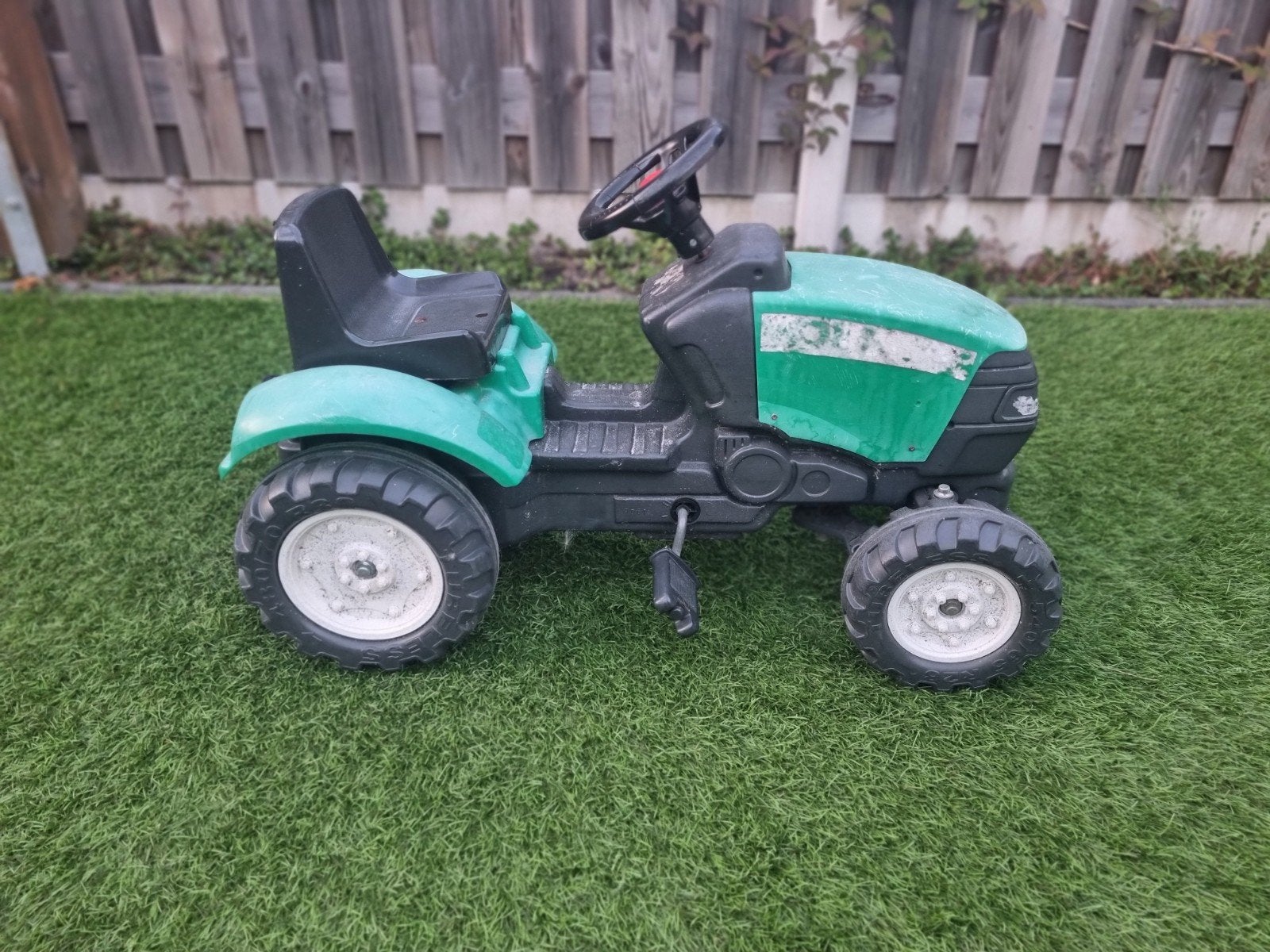 Groene traptractor voor kinderen, Kinderen en Baby's, Ophalen, Gebruikt, Trapvoertuig