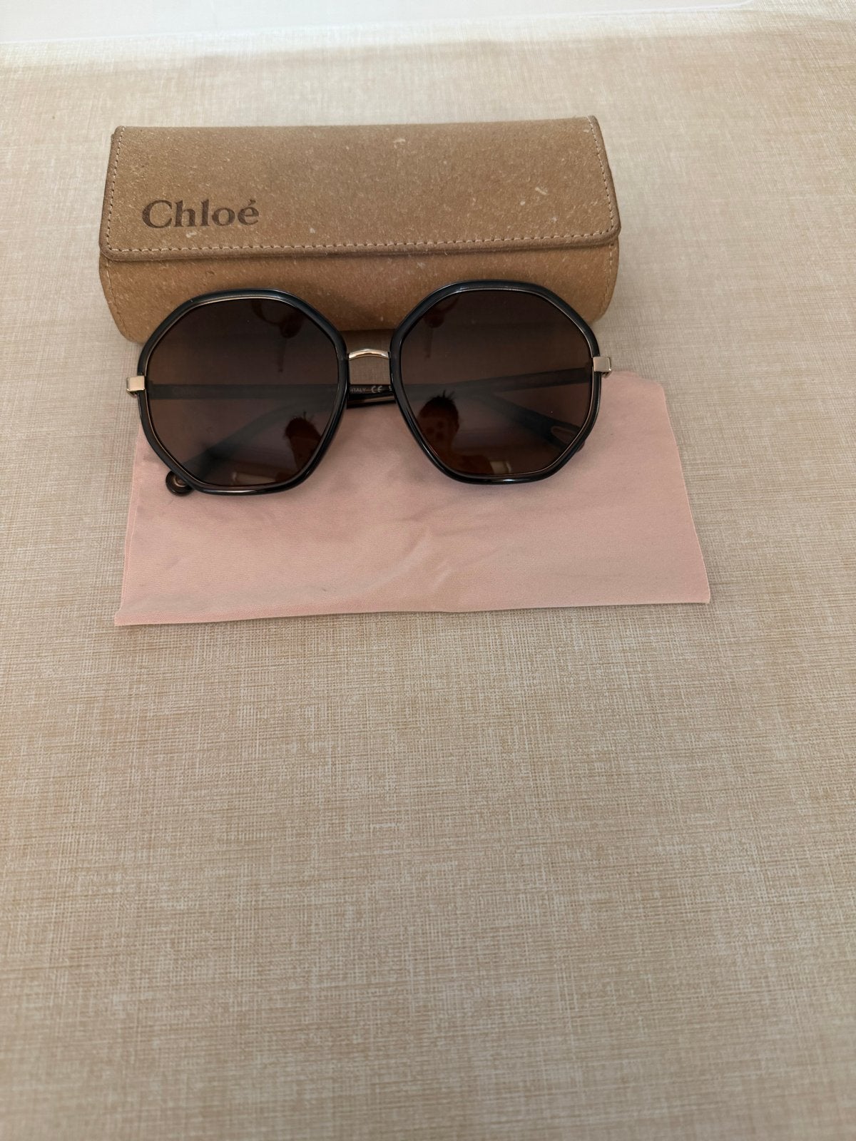 Chloé Zonnebril CH0133SA - Zo goed als nieuw, Sieraden, Tassen en Uiterlijk, Zonnebrillen en Brillen | Dames, Overige merken, Zonnebril