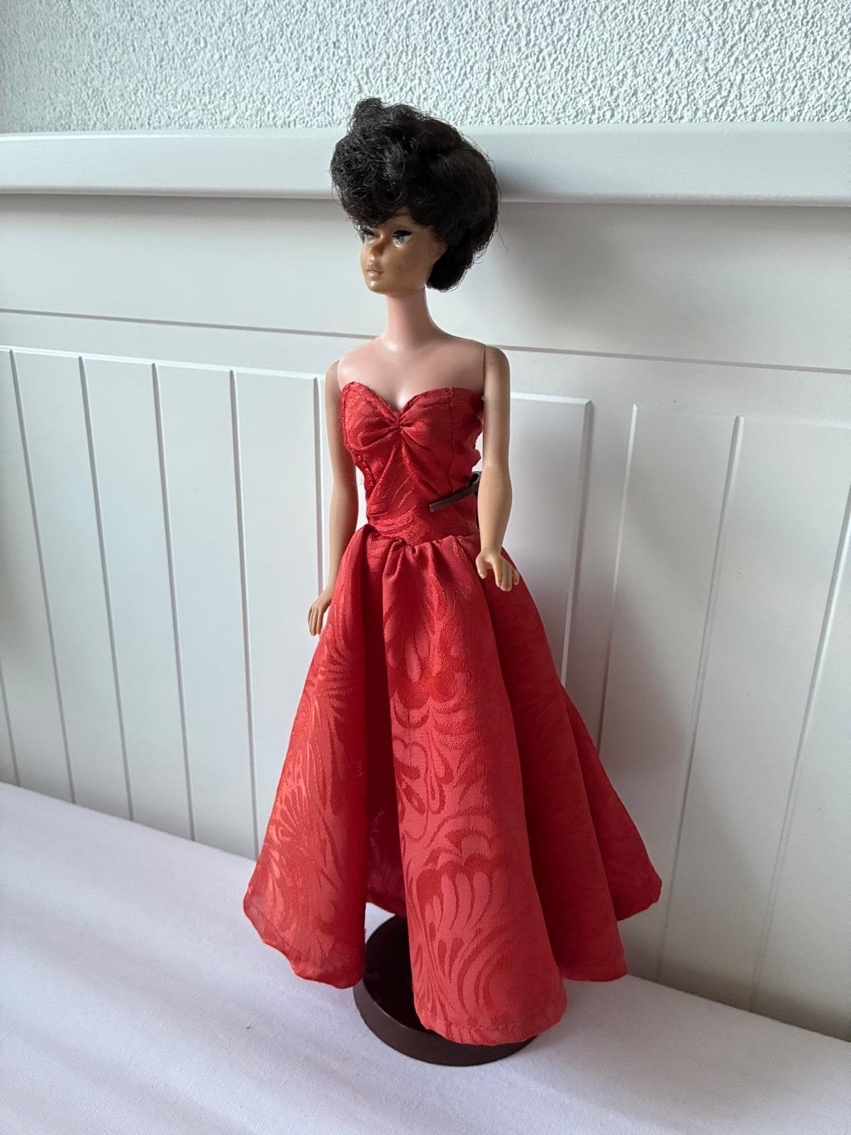 Vintage Barbie Pop met Rode Jurk - Mattel Patented, Ophalen of Verzenden, Gebruikt, Fashion Doll