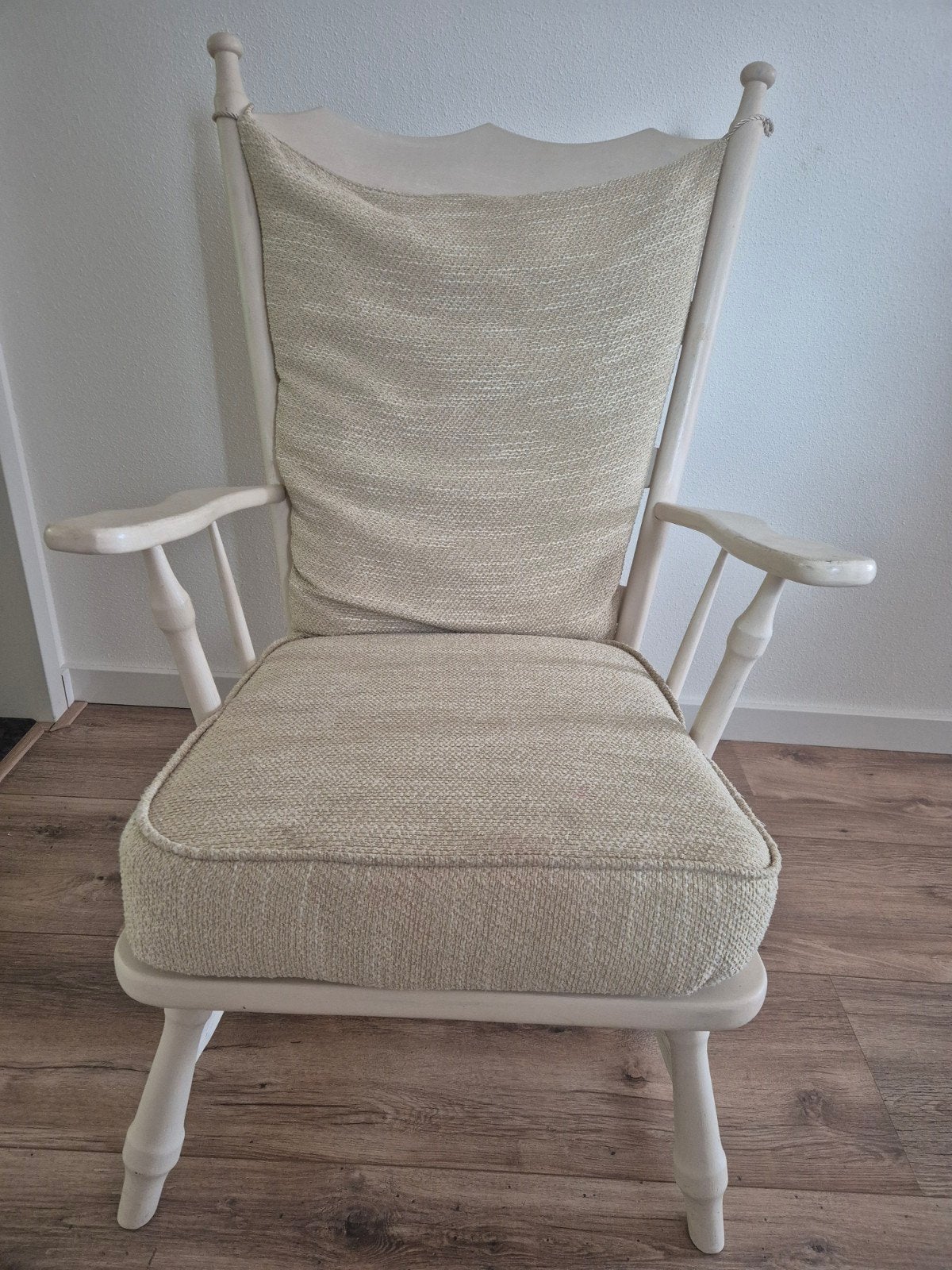 Rokersstoel met nieuwe bekleding, Ophalen, Gebruikt, Wit, Eén