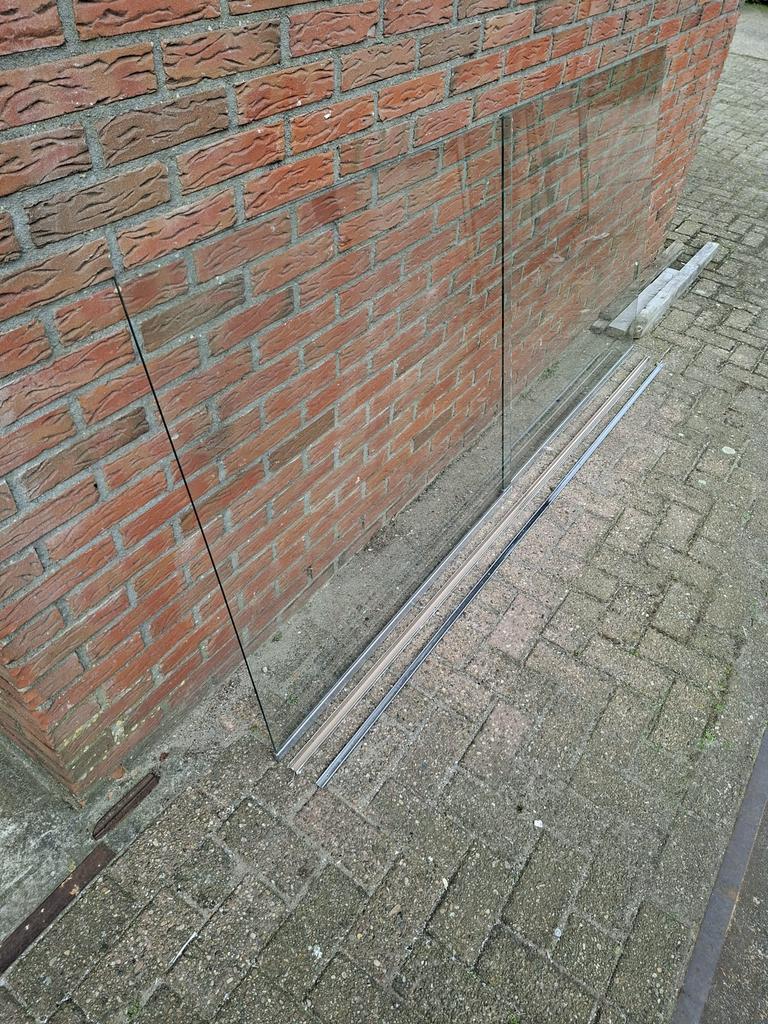 Te koop 2 x Balie-lokketten schuiframen, Ophalen, Zo goed als nieuw