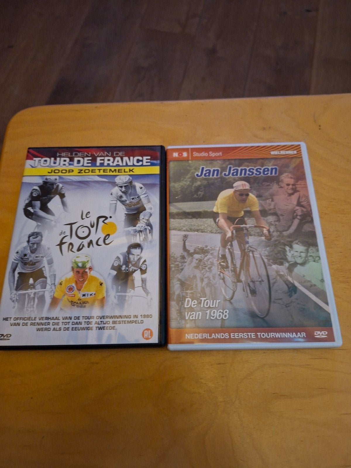 2 DVD's Tour de France: Joop Zoetemelk & Jan Janssen, Gebruikt, Alle leeftijden, Wielrennen, Documentaire