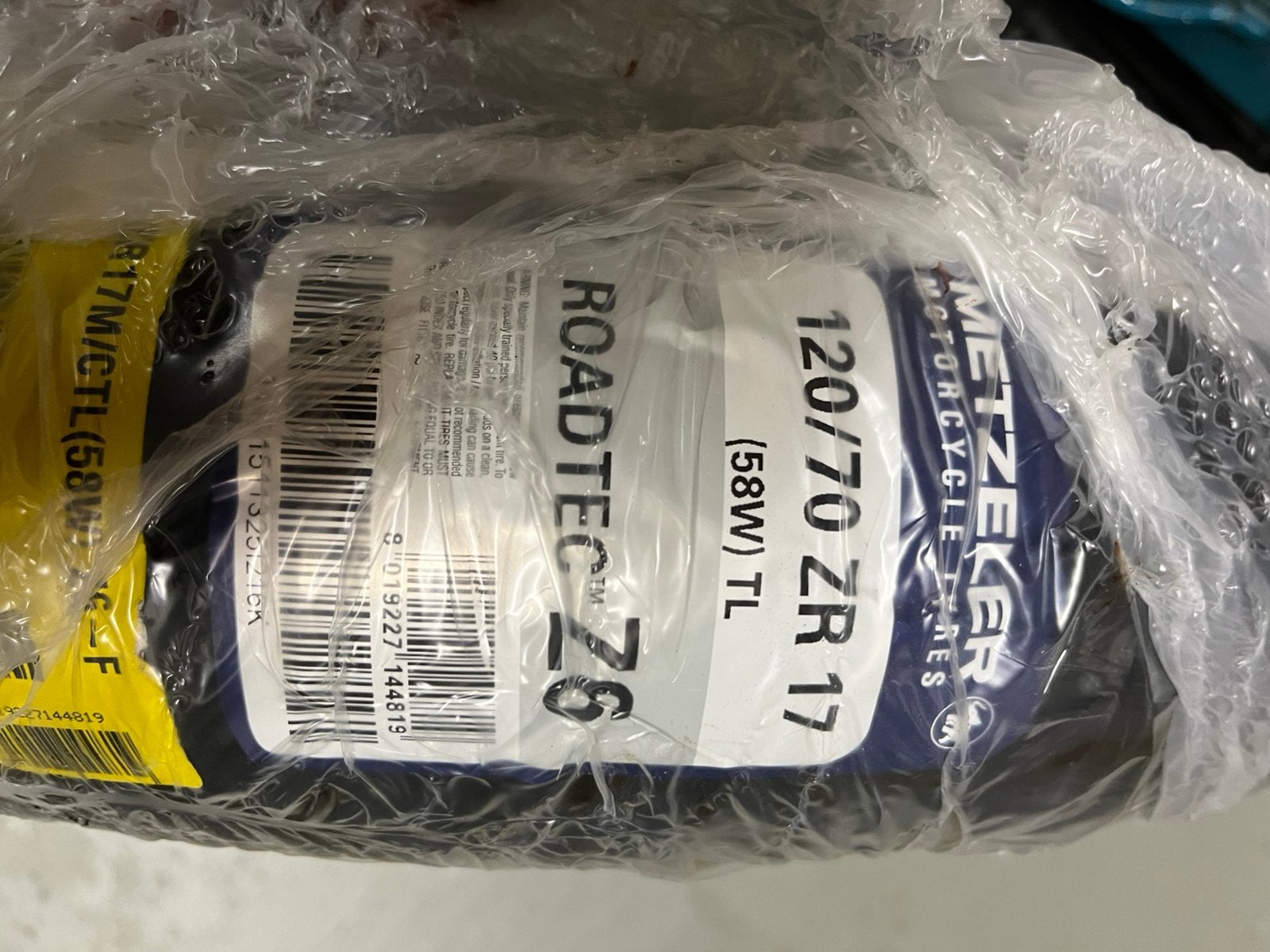 Nieuwe Metzeler voorband  120/70 ZR17, Motoren, Ophalen, Nieuw