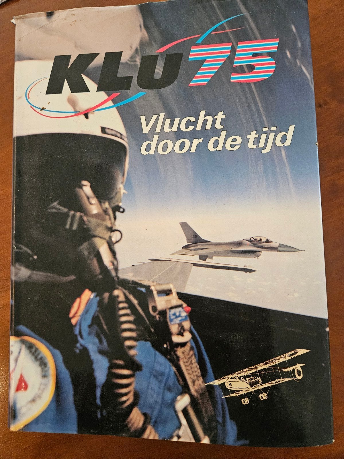 KLu 75. Vlucht door de tijd., Ophalen of Verzenden, Zo goed als nieuw, Boek of Tijdschrift