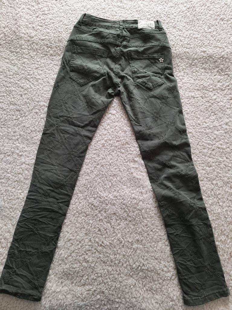 Jewelly Baggy Collection Groene Broek Maat M/38, Maat 38/40 (M), Zo goed als nieuw, Lang, Groen