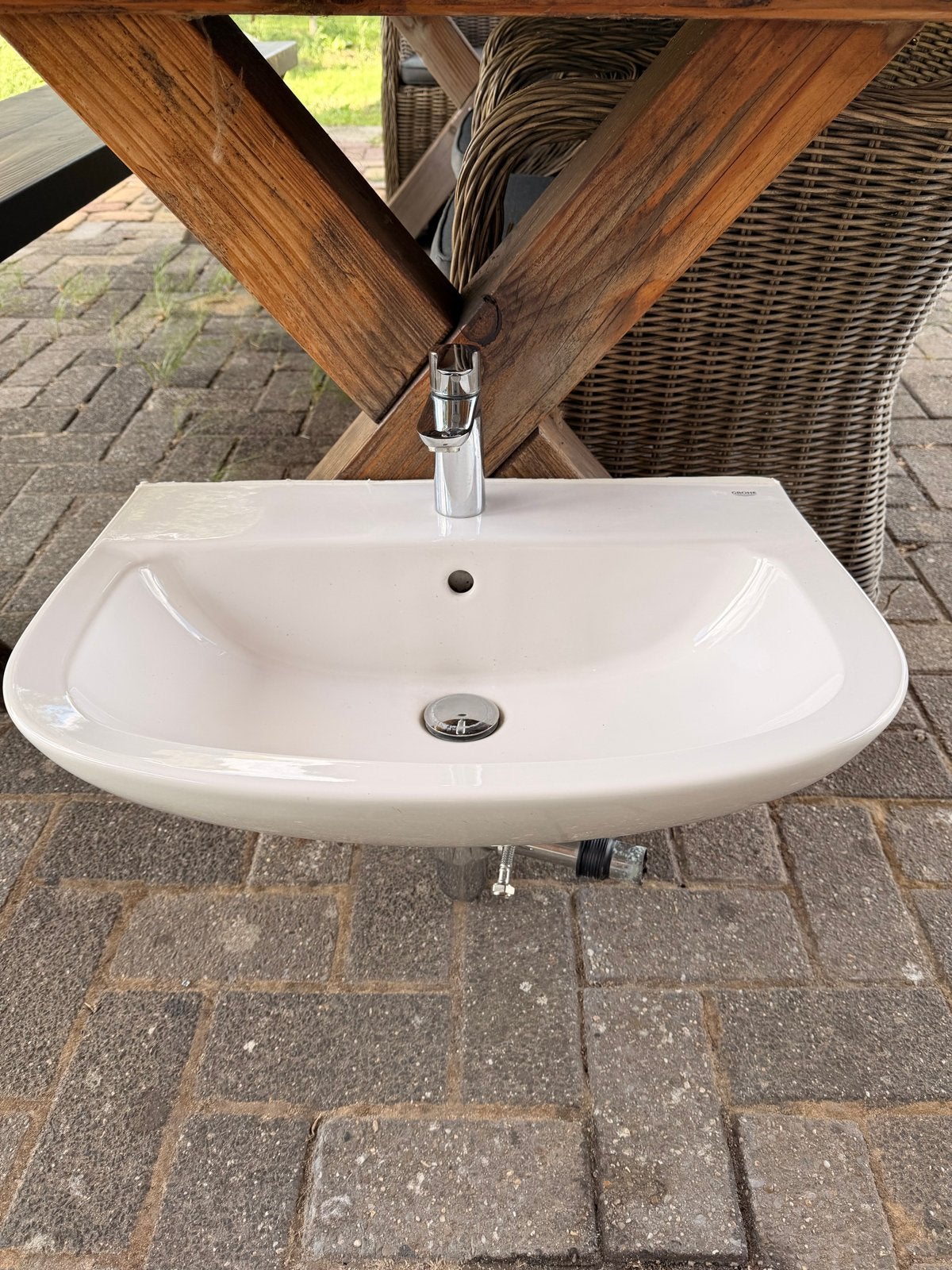 Grohe wastafel met kraan - Zo goed als nieuw, Doe-het-zelf en Verbouw, Sanitair, Ophalen, Zo goed als nieuw, Chroom, Wastafel