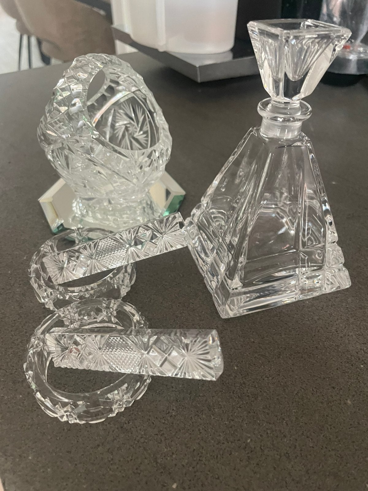 Servies van zwaar glas, Ophalen