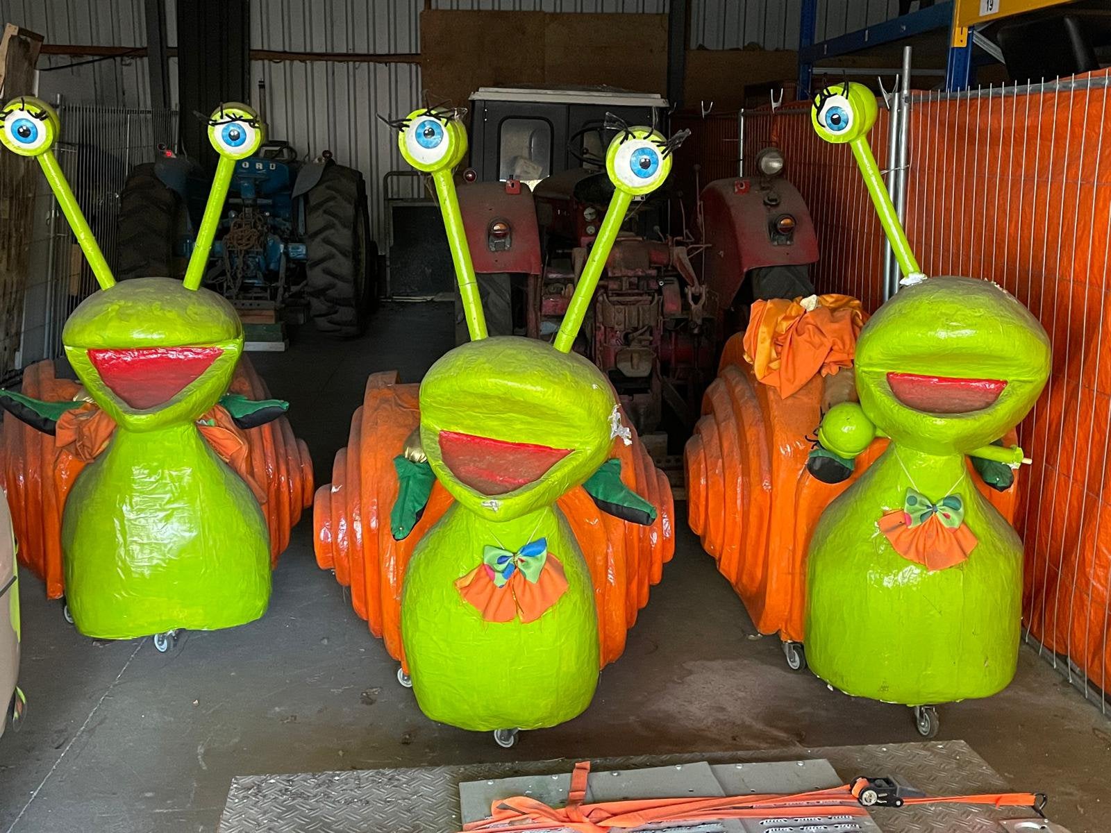 3 vrolijke slakken voor optocht , feest enz., Ophalen, Gebruikt, Feestartikel, Fantasy