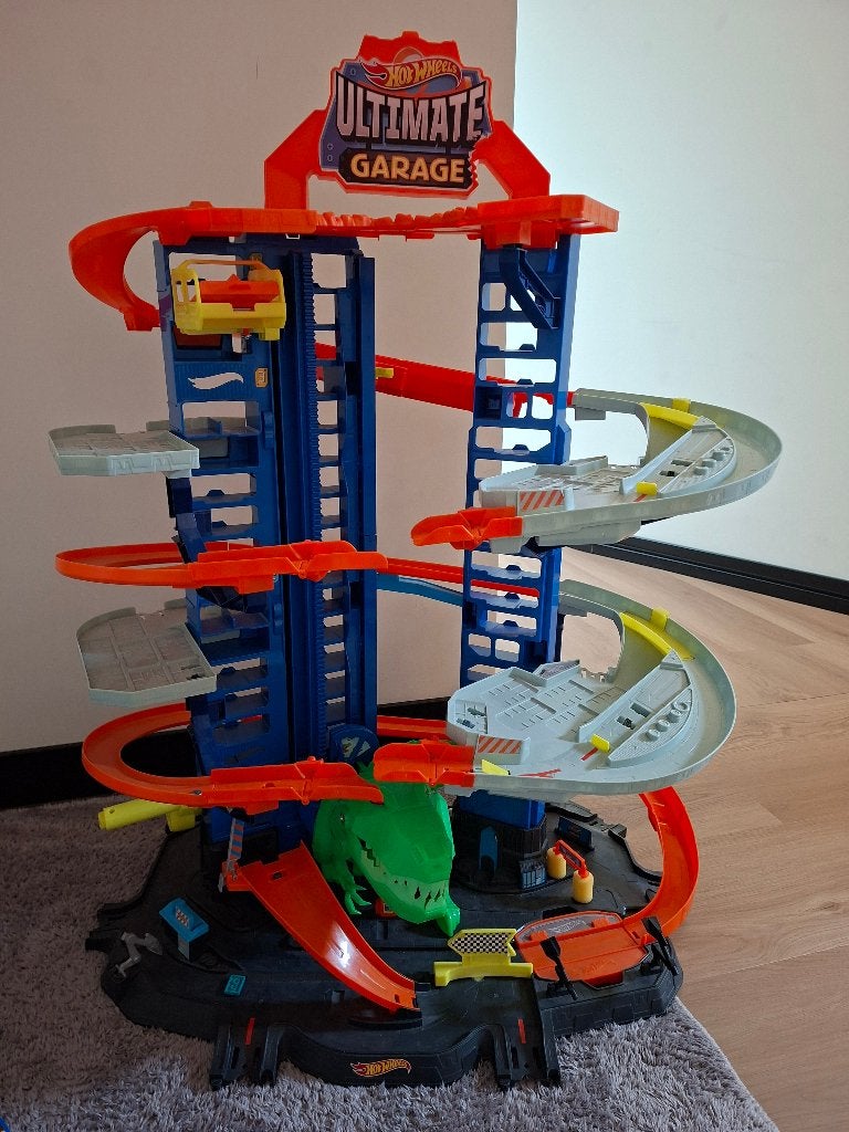 Hot wheels dino garage, Ophalen, Racebaan, Zo goed als nieuw, Hot Wheels