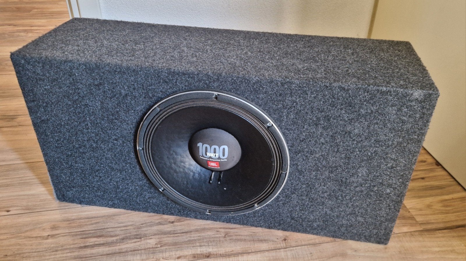 12 inch JBL 1200 GTI subwoofer in 60l kist, Ophalen, Zo goed als nieuw