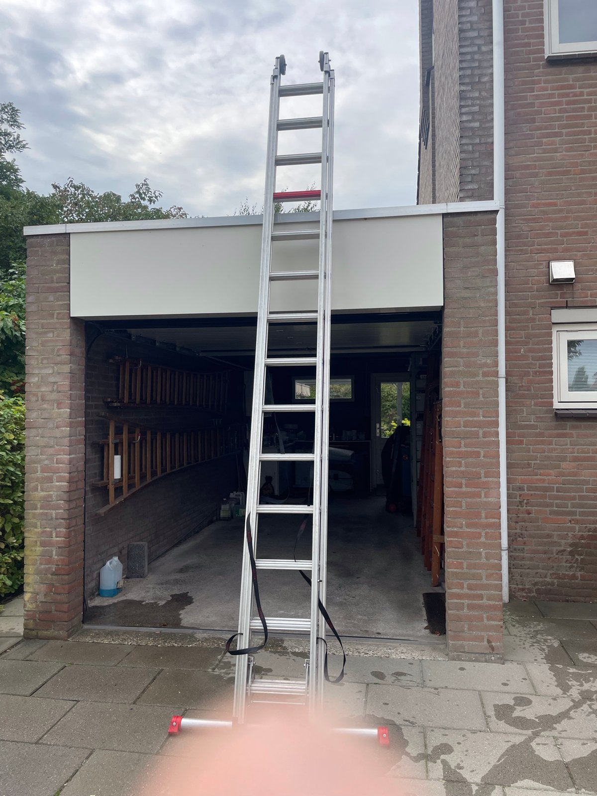 Altrex uitschuifbare ladder ER 2073 (2x14 sporten), Doe-het-zelf en Verbouw, Ophalen, Gebruikt, Ladder, Opvouwbaar of Inschuifbaar