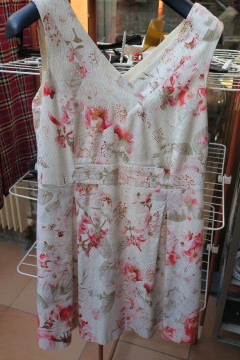 Kleedje bloemenprint oranje beige Atmos Fashion mt 44, Kleding | Dames, Beige, Maat 42/44 (L), Ophalen of Verzenden, Zo goed als nieuw