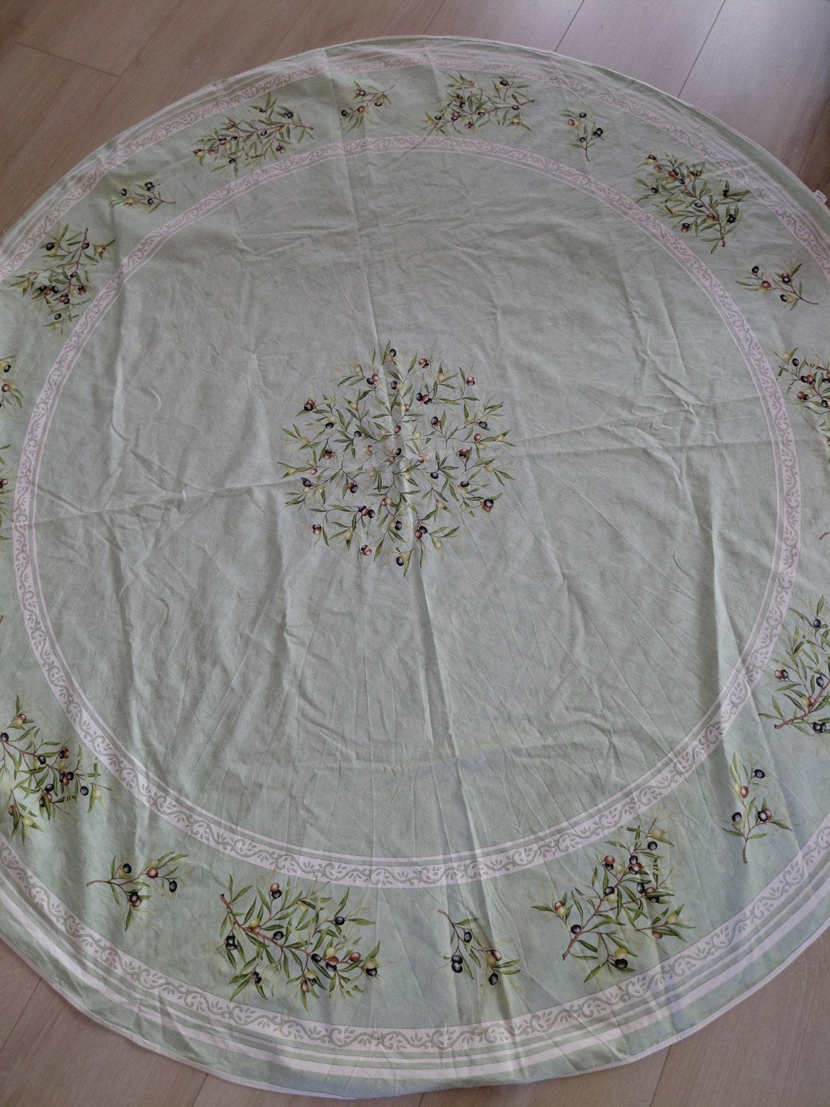 Rond tafelkleed met olijven / motieven uit de Provence, Gebruikt, Rond, Ophalen of Verzenden, Groen
