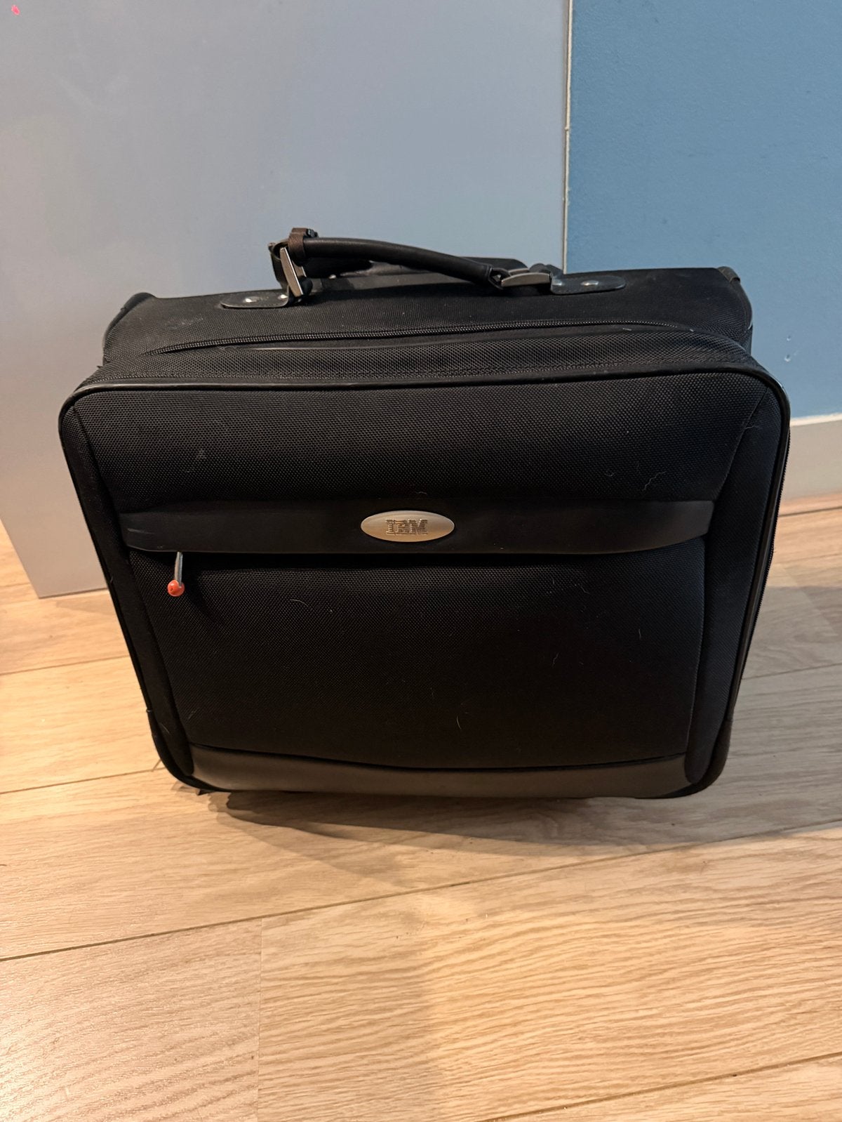 IBM reiskoffer met wieltjes, Ophalen, Overige materialen, Gebruikt, 50 tot 60 cm