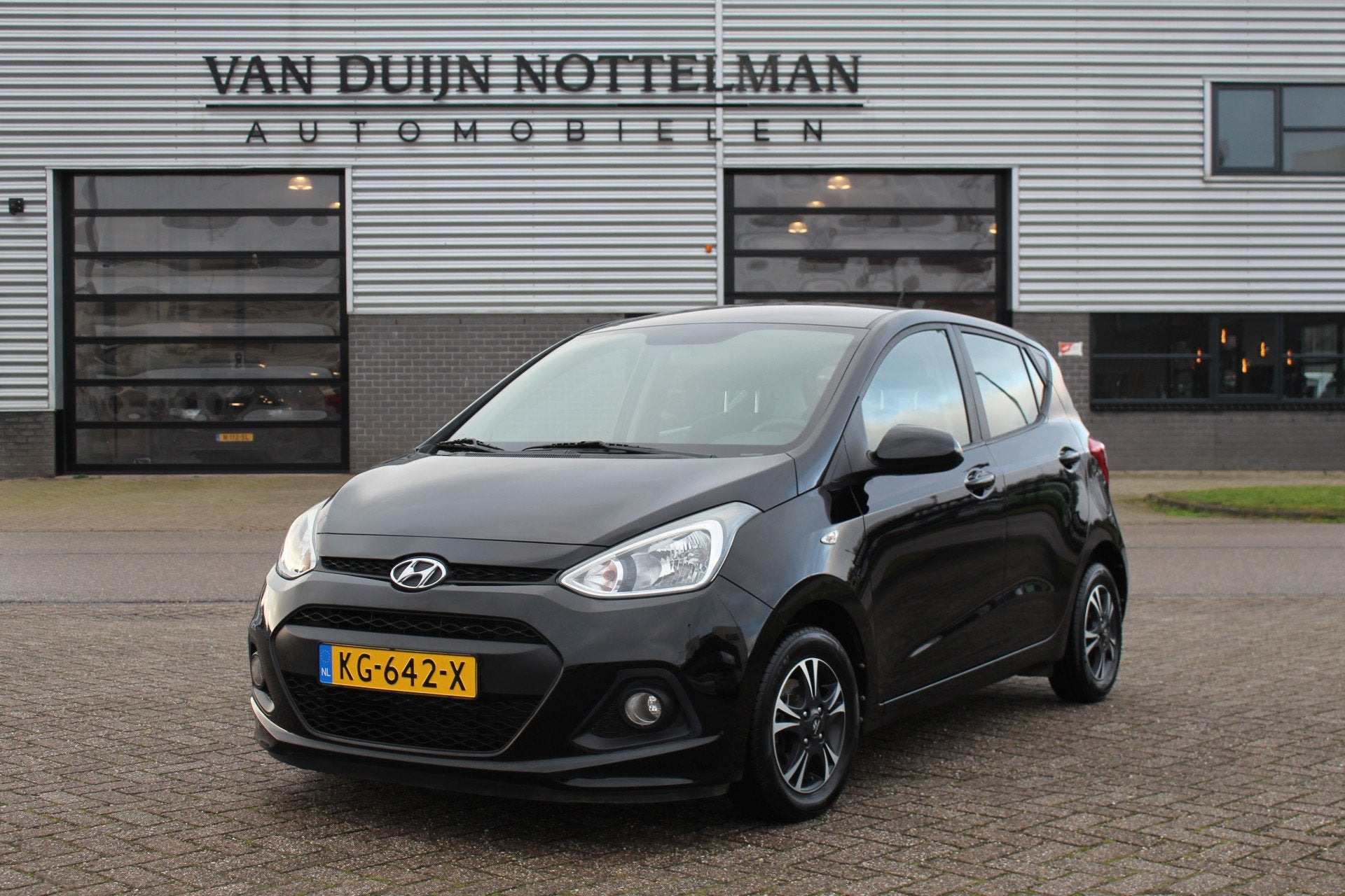 Hyundai i10 1.0i i-Motion Comfort / Cruise / Airco / N.A.P., Auto's, Hyundai, Voorwielaandrijving, Stof, Gebruikt, Met garantie (alle)