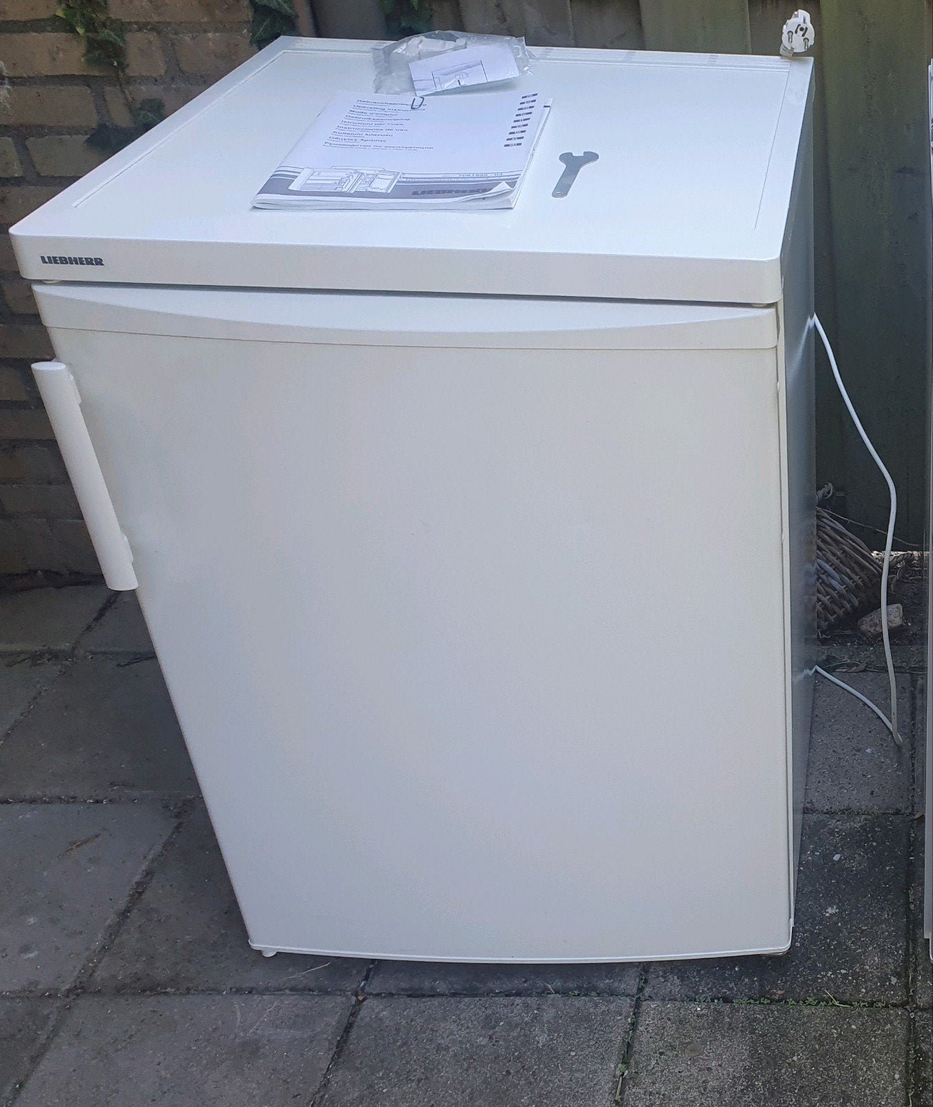 Liebherr Tafelmodel Koelkast met handleiding, Witgoed en Apparatuur, Zonder vriesvak, 100 tot 150 liter, Zo goed als nieuw, Energieklasse A of zuiniger