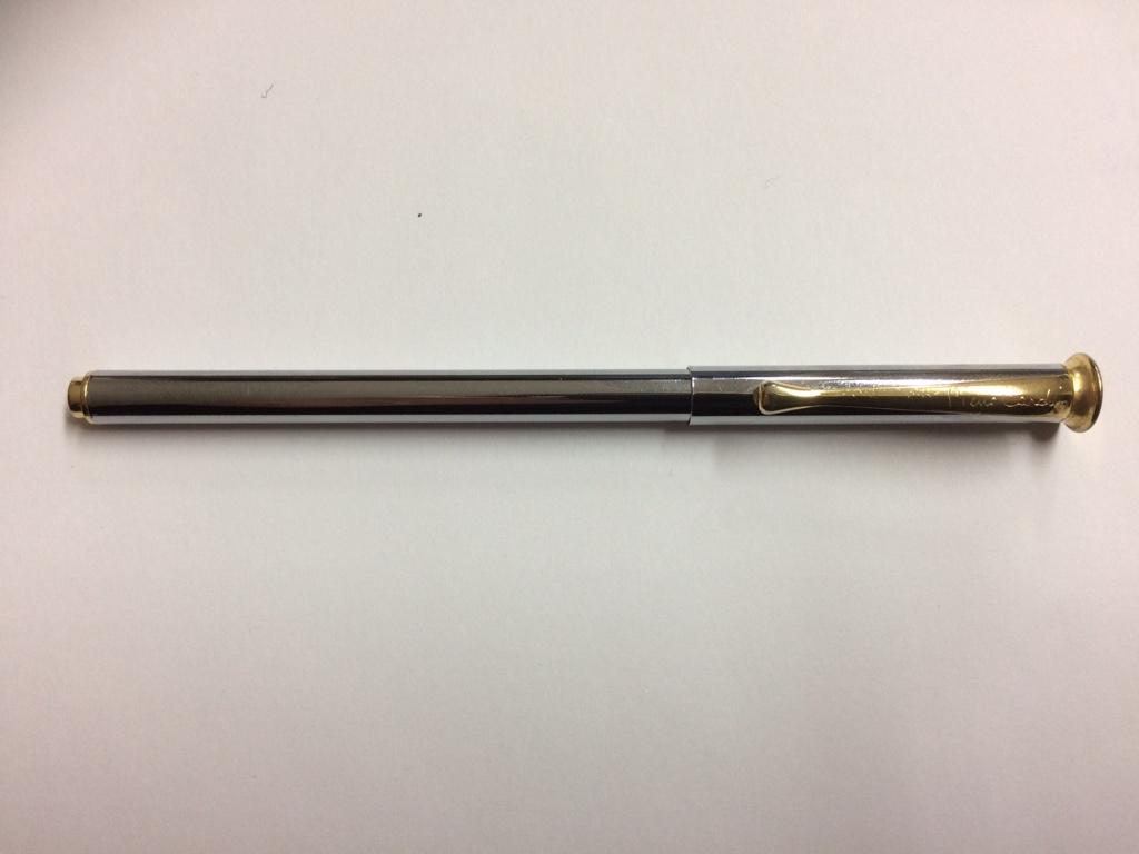 Pierre Cardin balpen / rollerbalpen met dop, Verzamelen, Pennenverzamelingen, Gebruikt, Balpen, Overige merken, Met reclame, Ophalen of Verzenden