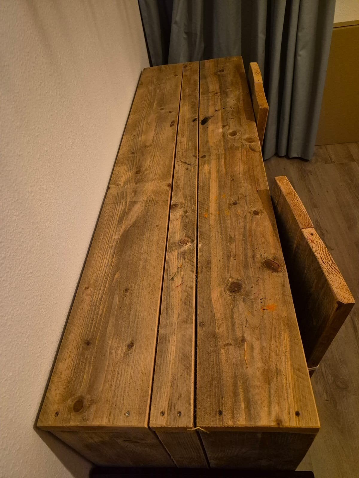 Steigerhouten kinderbureau met 2 stoelen + opbergbak, Ophalen, Gebruikt, Tafel(s) en Stoel(en)