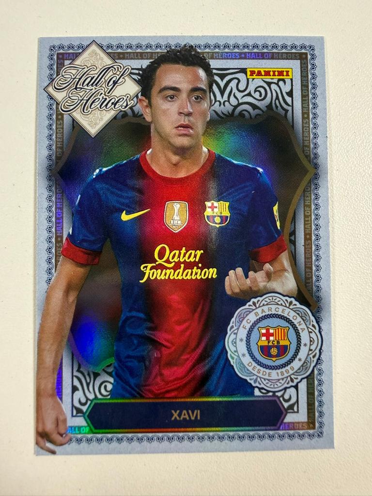 Xavi Hall of Heroes Panini Club FC Barcelona 2025-26, Ophalen of Verzenden, Nieuw, Buitenlandse clubs, Poster, Plaatje of Sticker